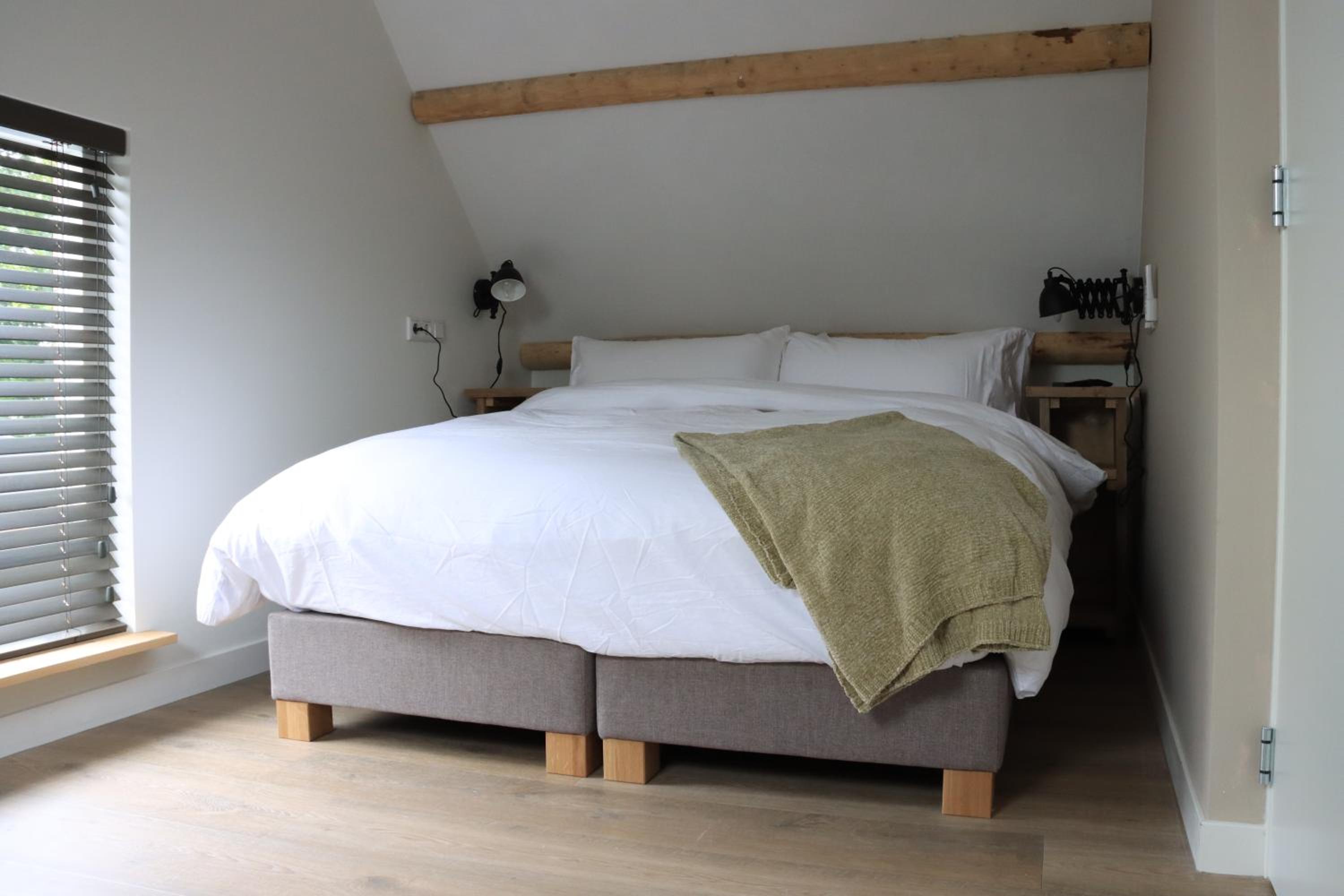 Double Room with Private Bathroom - Photo 4