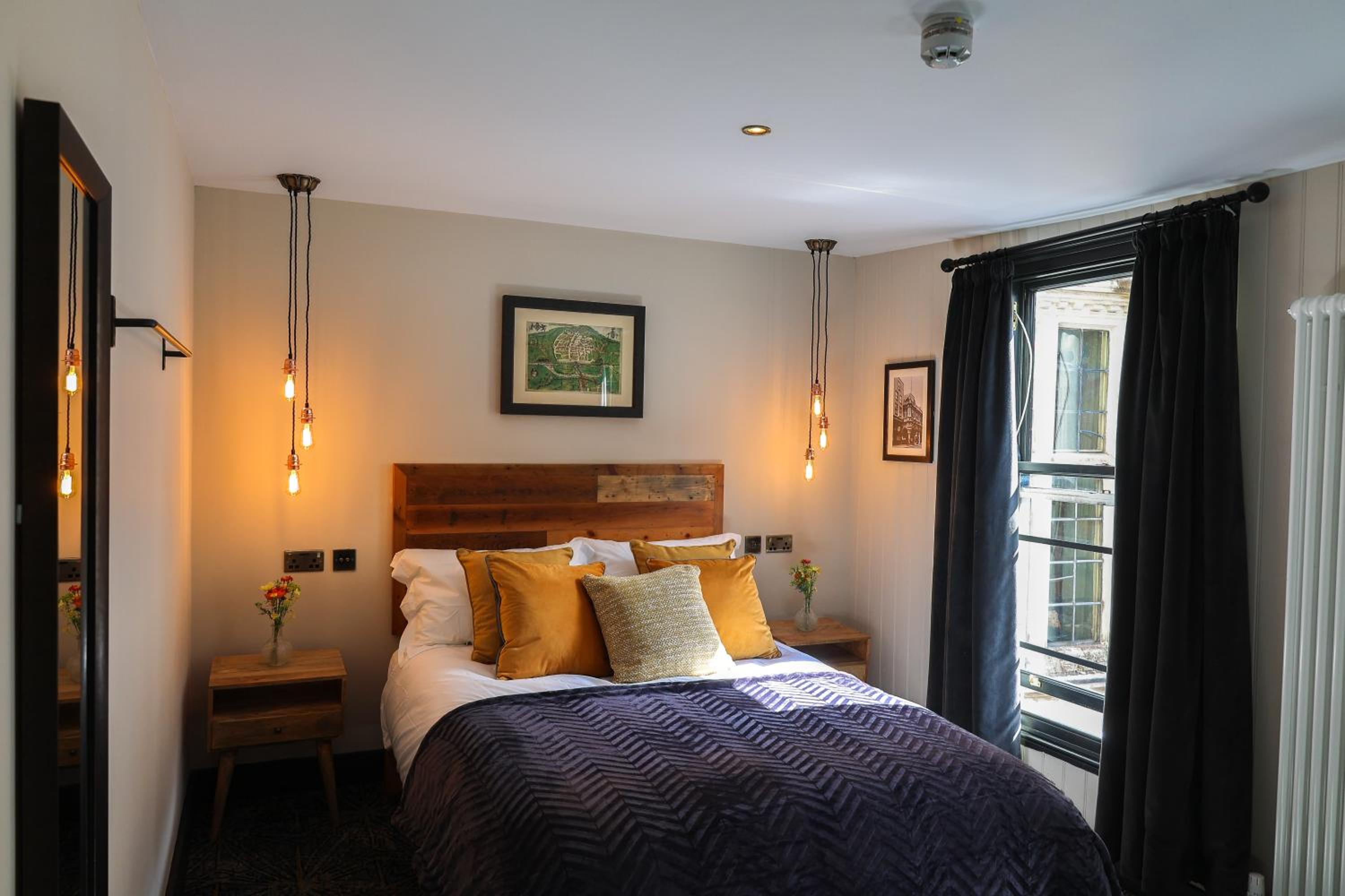 Standard King Room - Photo 6