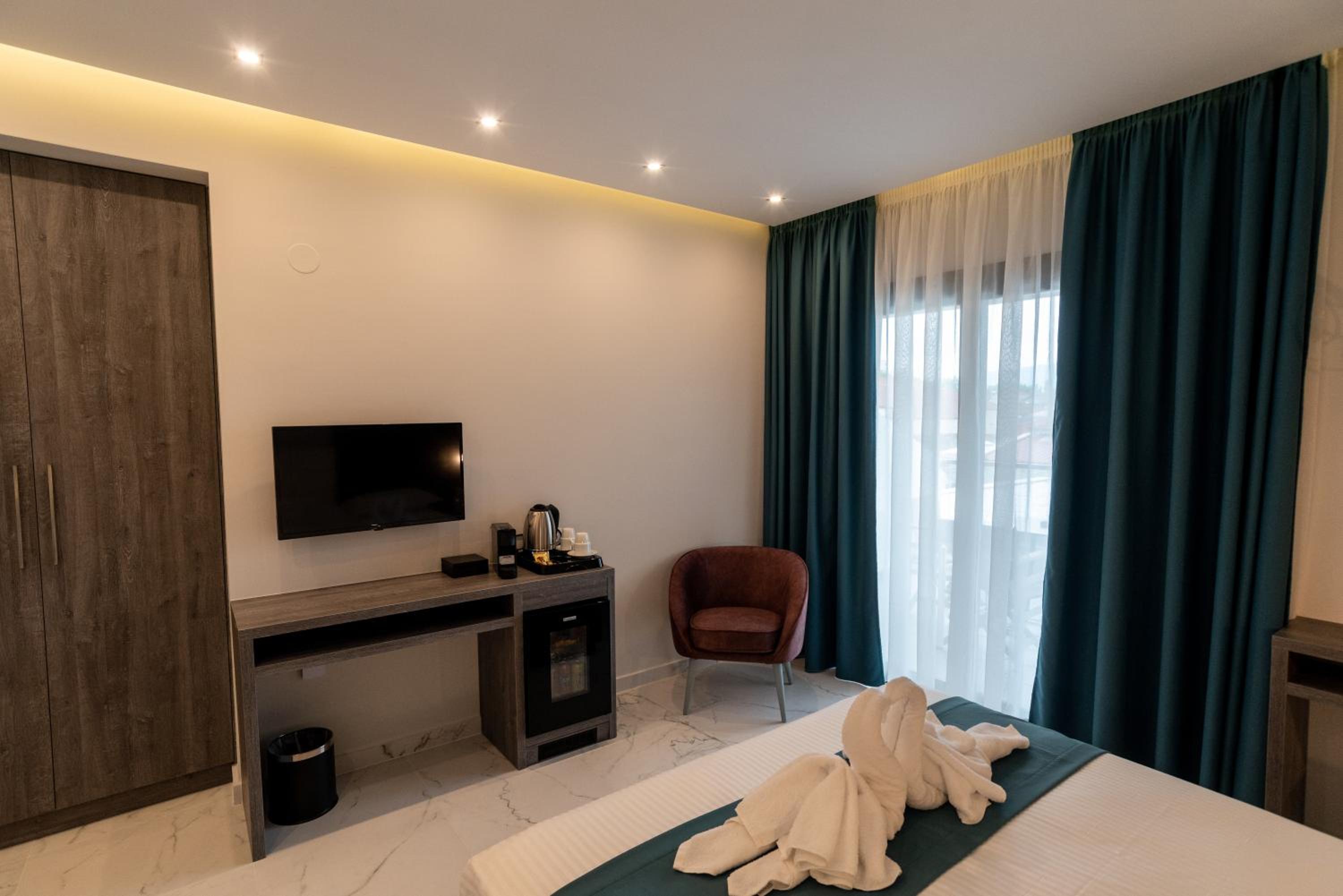 Deluxe Triple Room - Photo 3