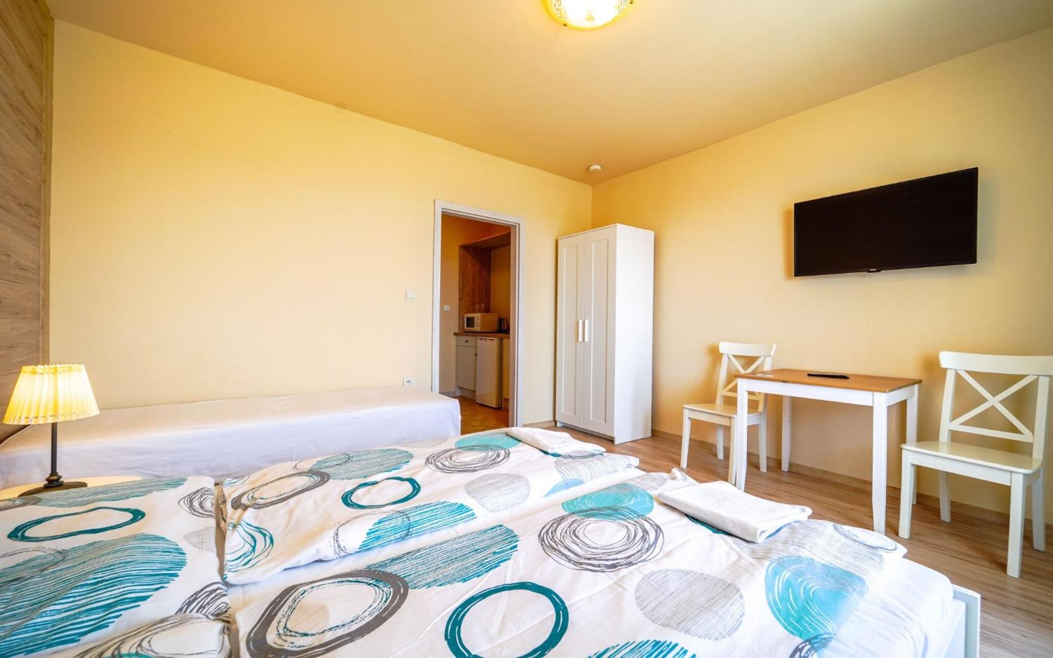 Triple Room with Balcony - Photo 2