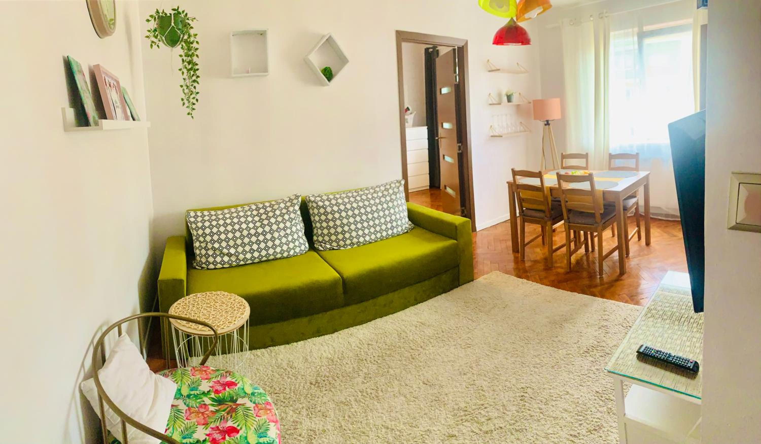 One-Bedroom Apartment - Photo 19