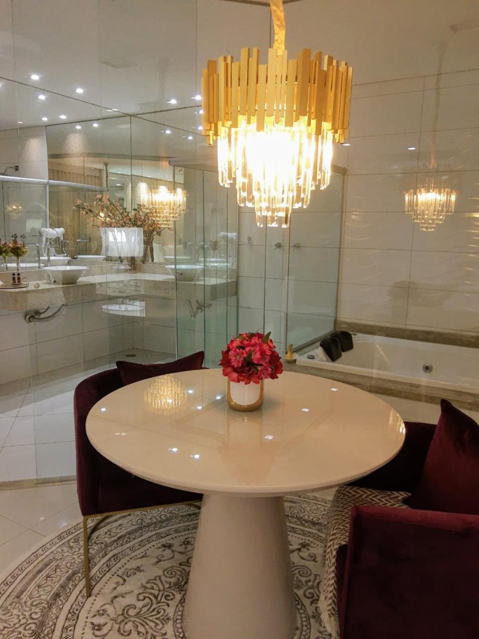 King Suite with Spa Bath photo 3