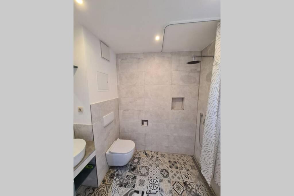 Two-Bedroom Apartment - Photo 3