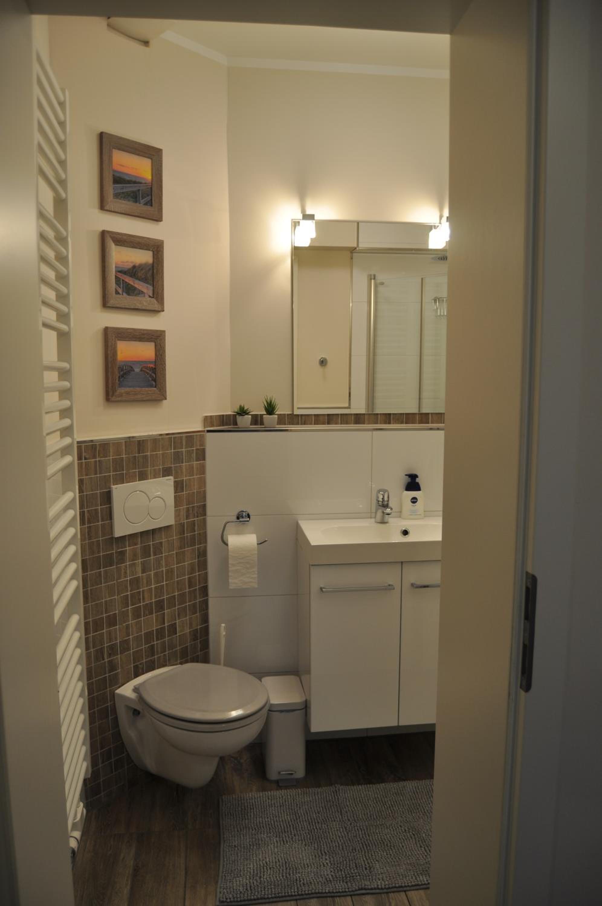 One-Bedroom Apartment - Photo 11
