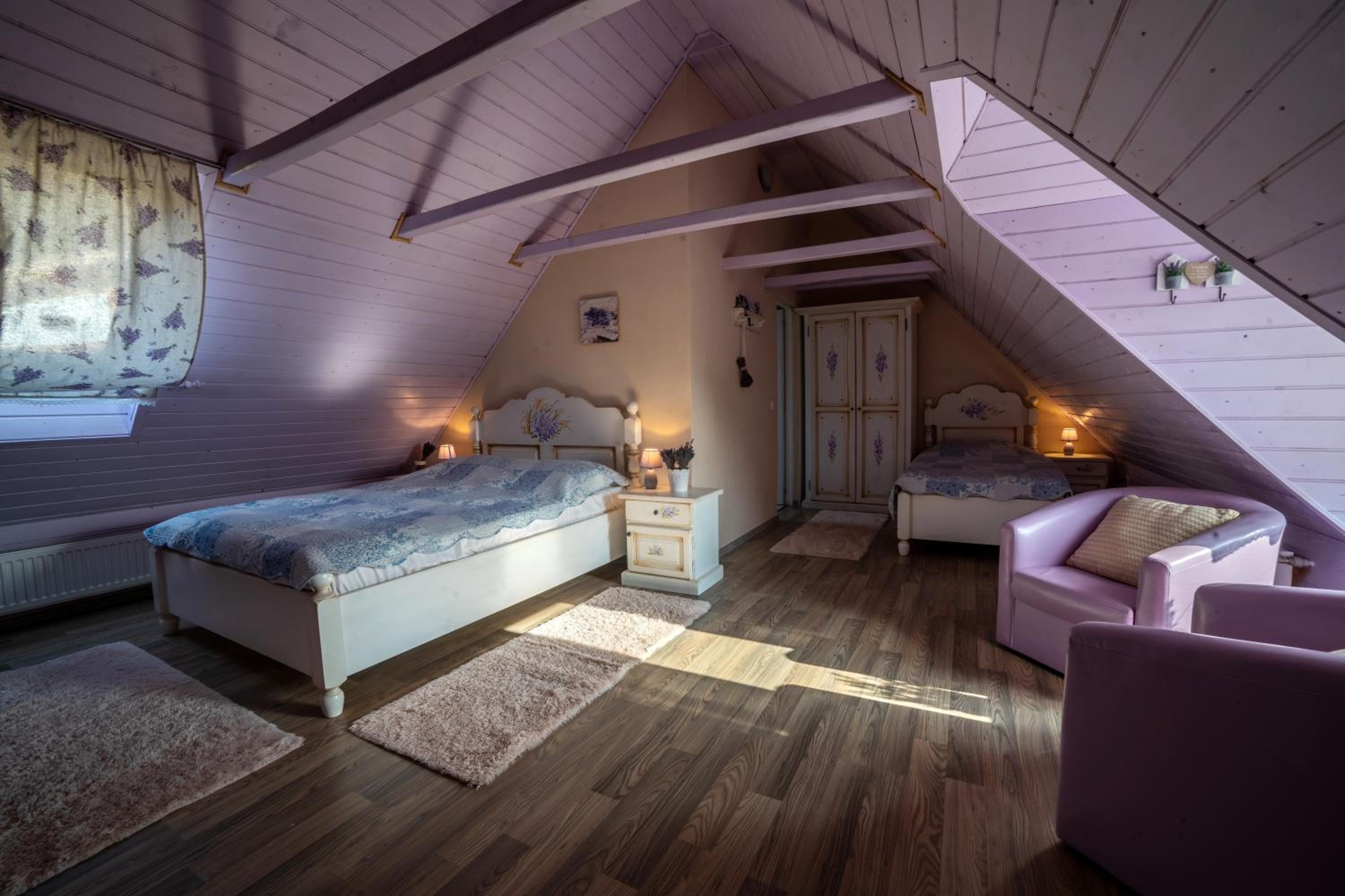 Double or Twin Room with Garden View - Photo 8