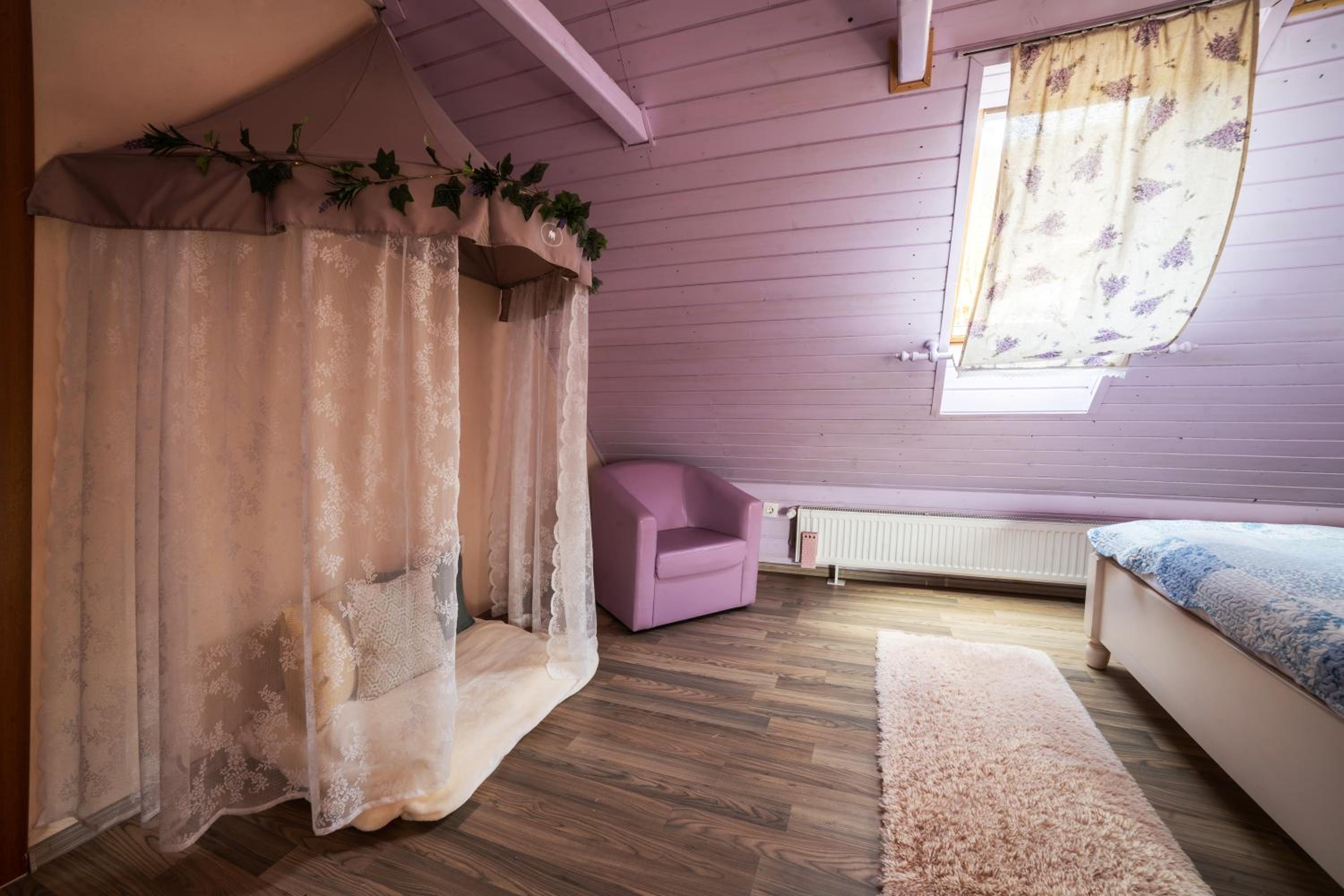 Double or Twin Room with Garden View - Photo 10