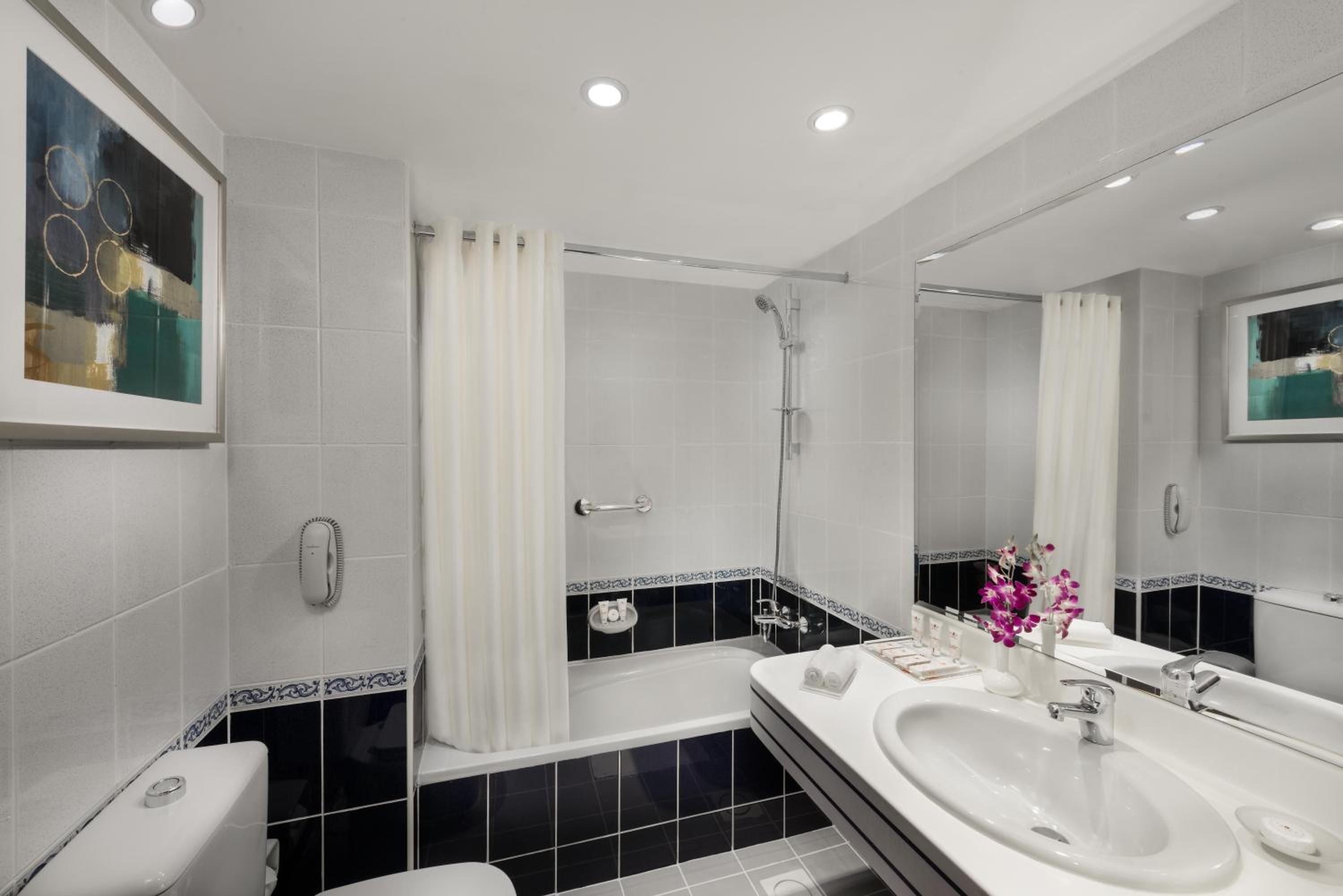 Family Studio - 20% Discount on Food, Beverages and Laundry. 10am Early Check-In and 2pm Late Check-Out (Subject to Availability) photo 3