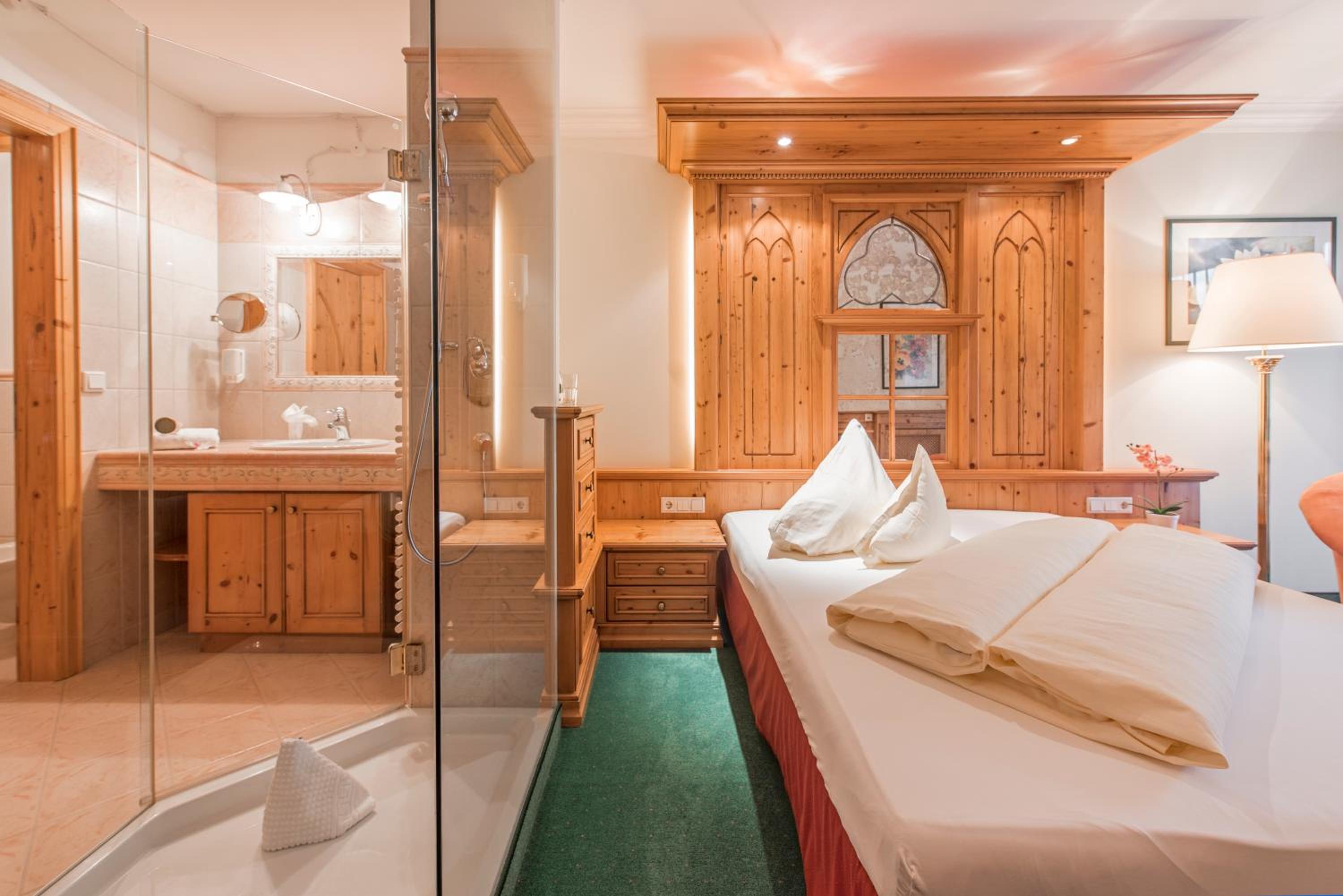 Queen Room with Balcony