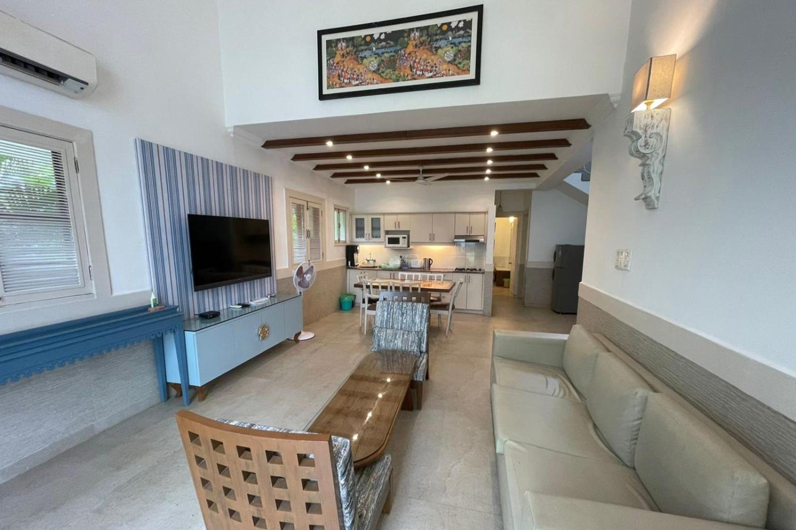Three-Bedroom Villa with Pool View - Photo 1