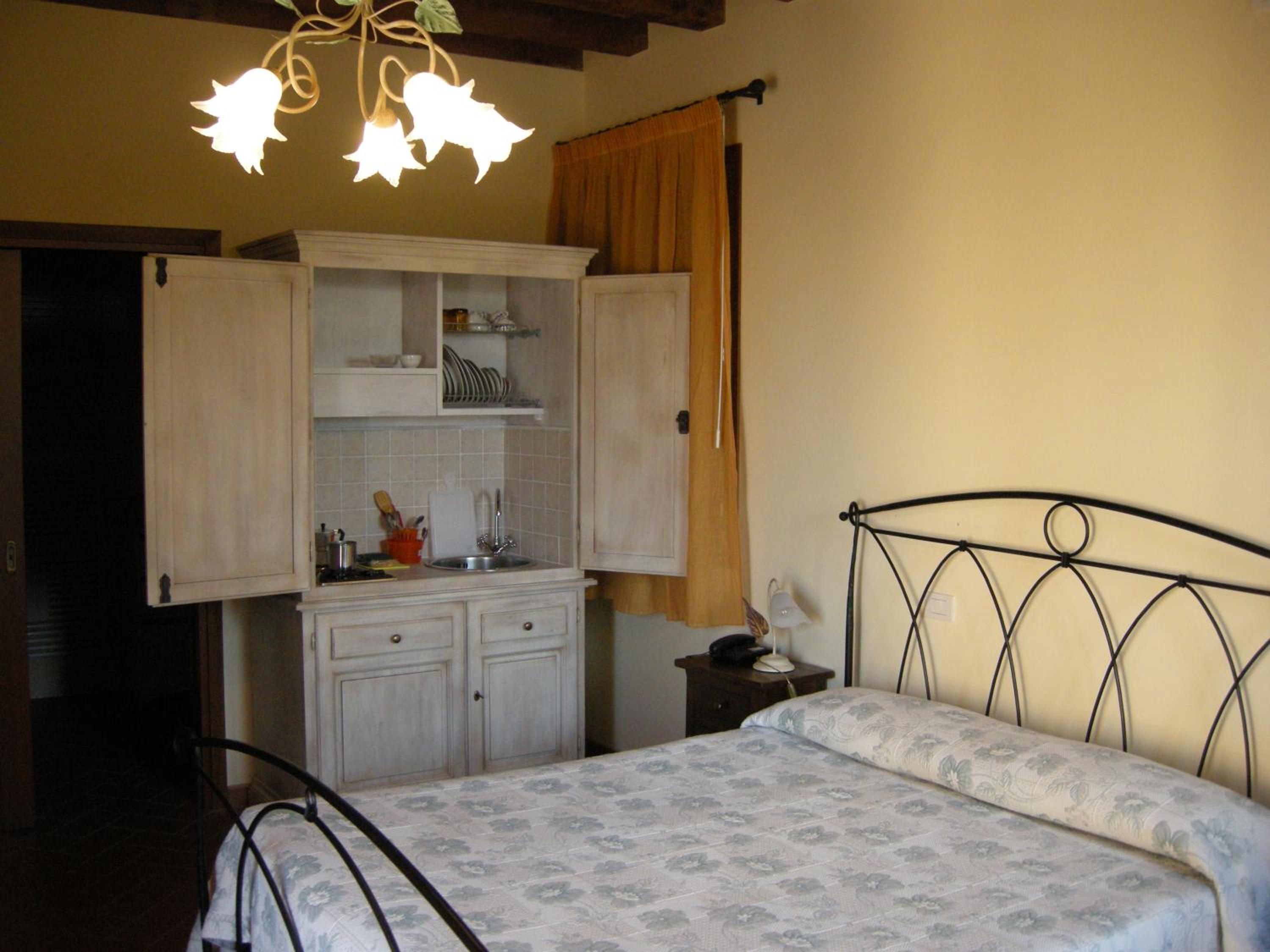 Studio Apartment photo 3