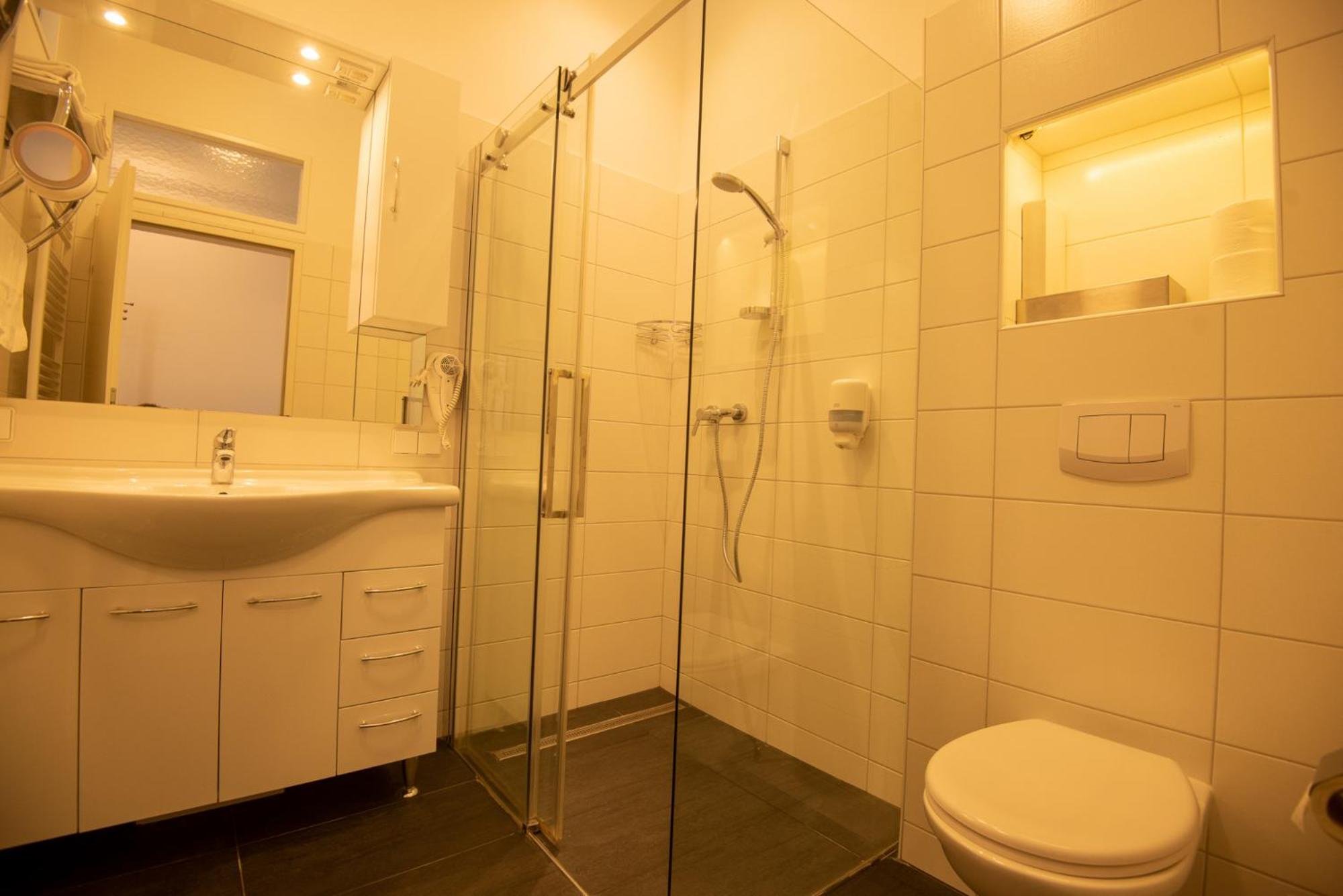 Premier Studio Apartment photo 2