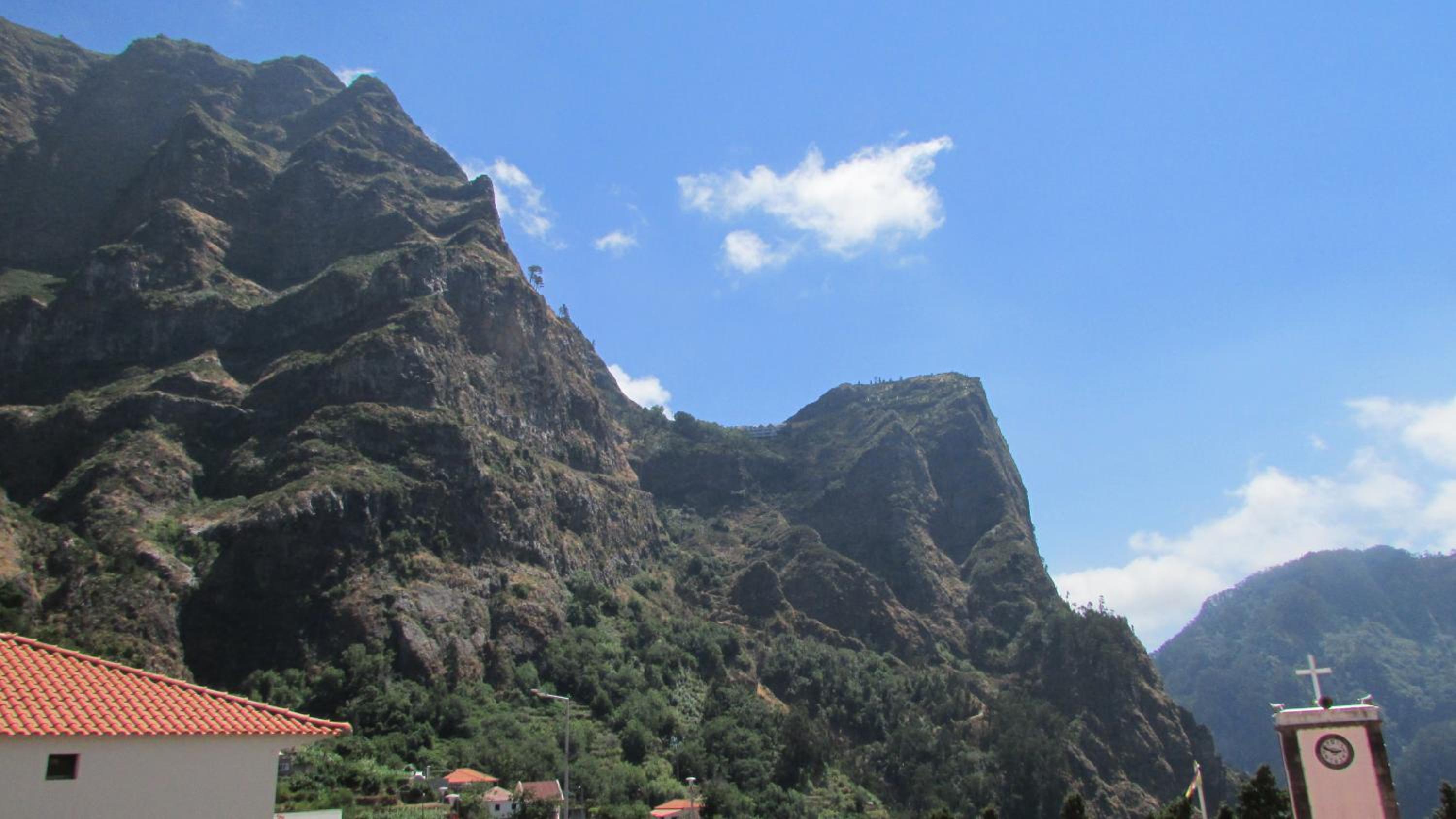 Apartment with Mountain View - Photo 46