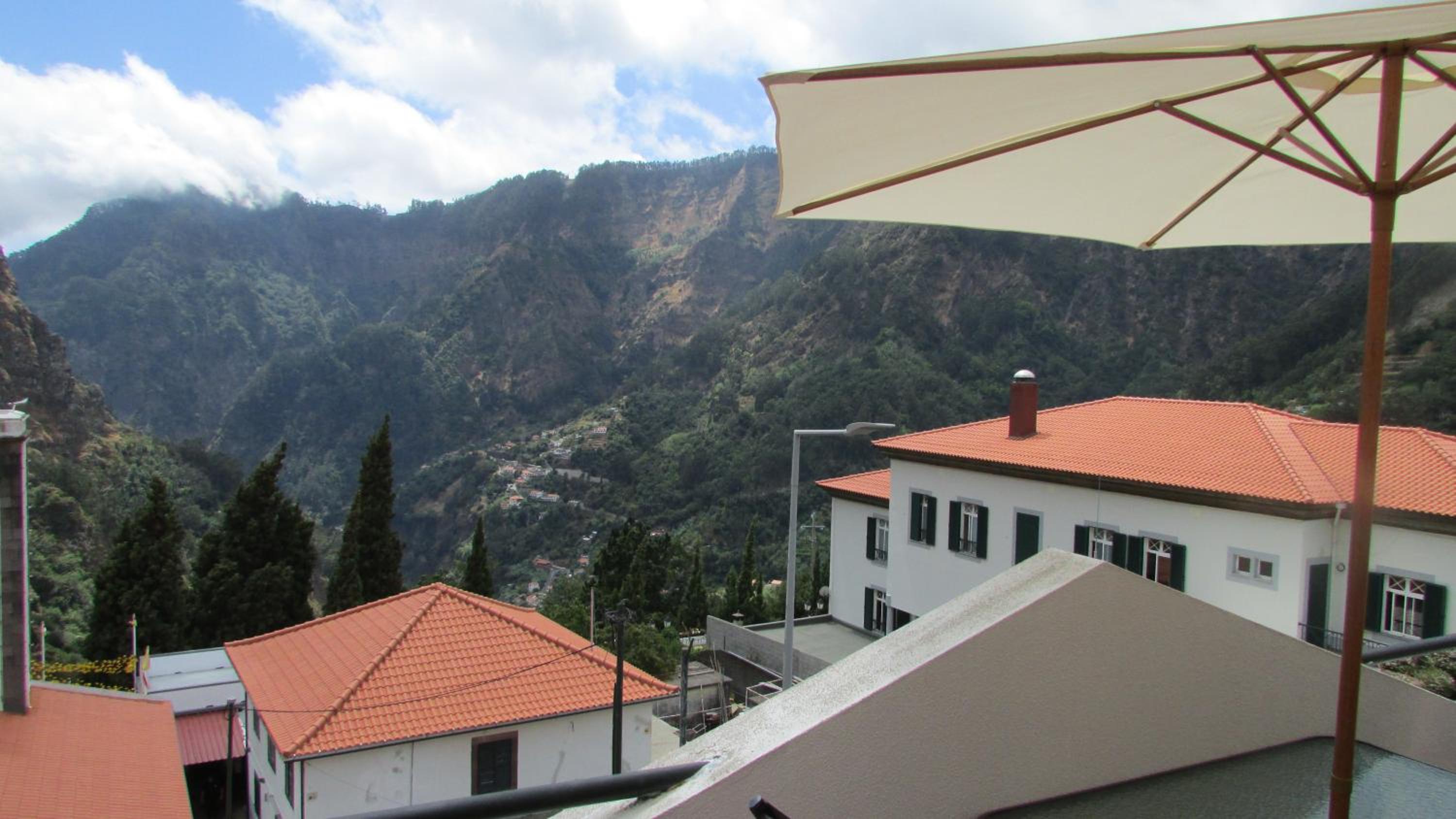 Apartment with Mountain View - Photo 47