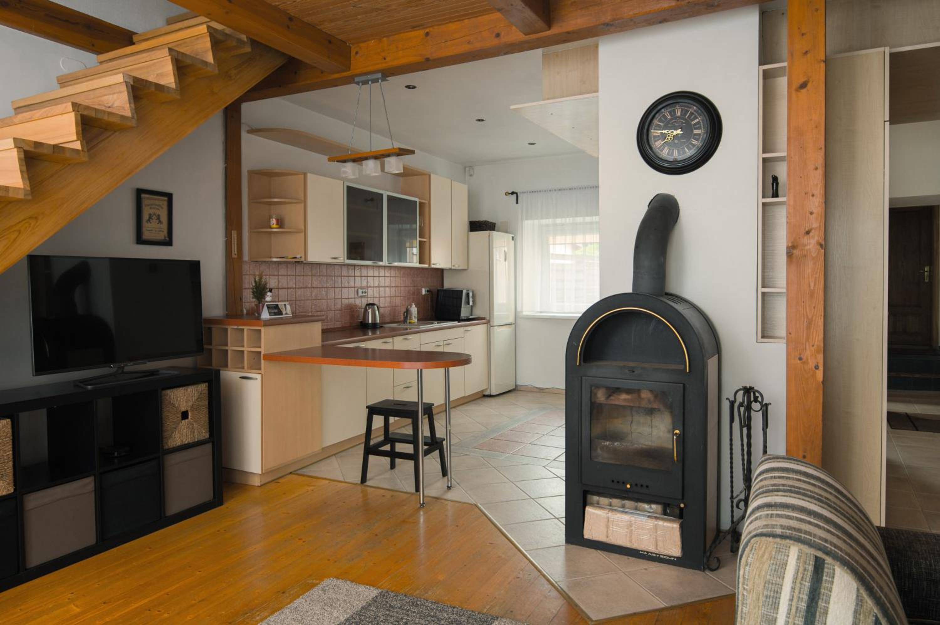 Two-Bedroom House - Photo 12
