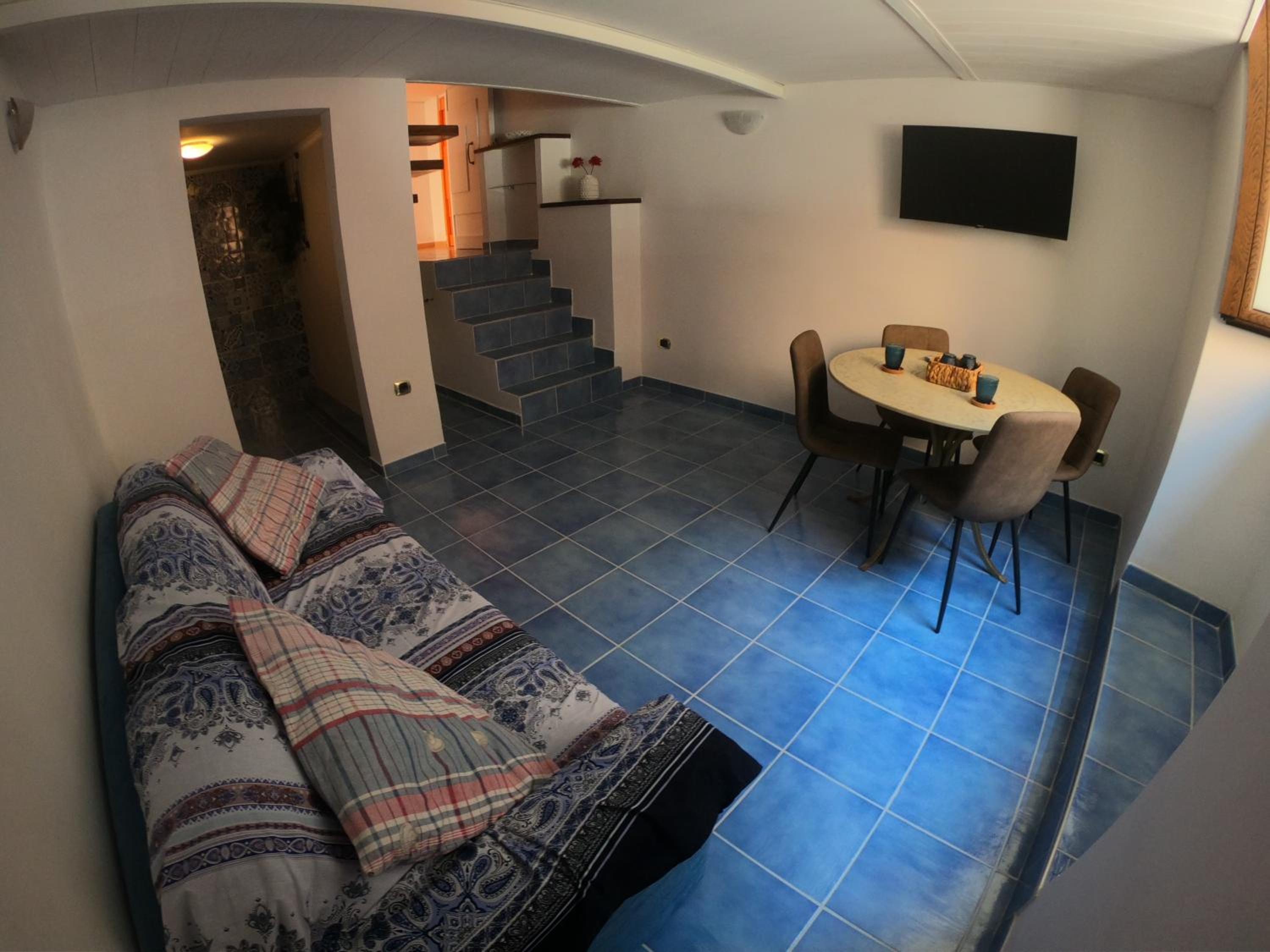 Deluxe Apartment - Photo 5