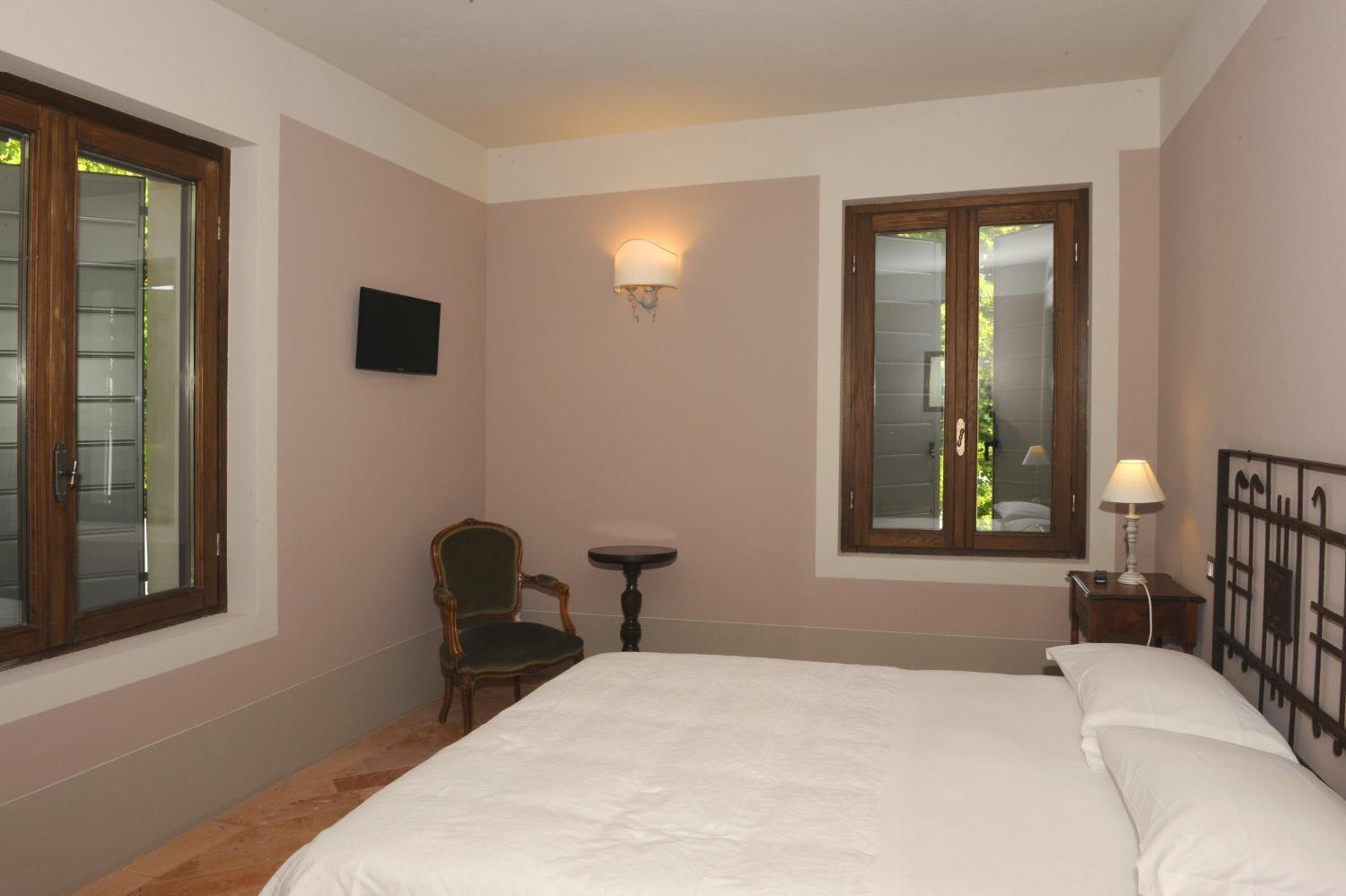 Deluxe Double or Twin Room with River View - Photo 1