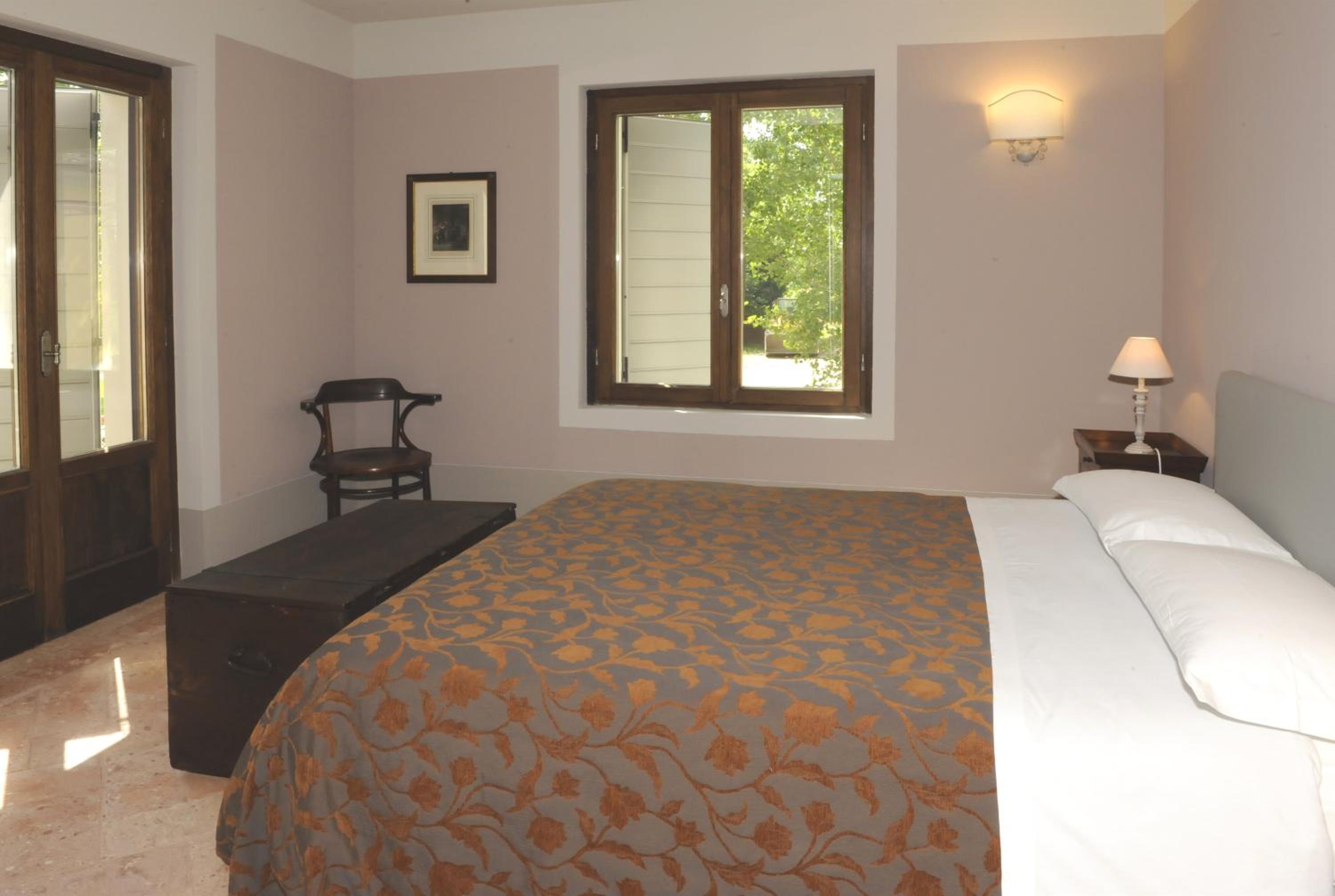 Deluxe Double Room with Balcony photo 1