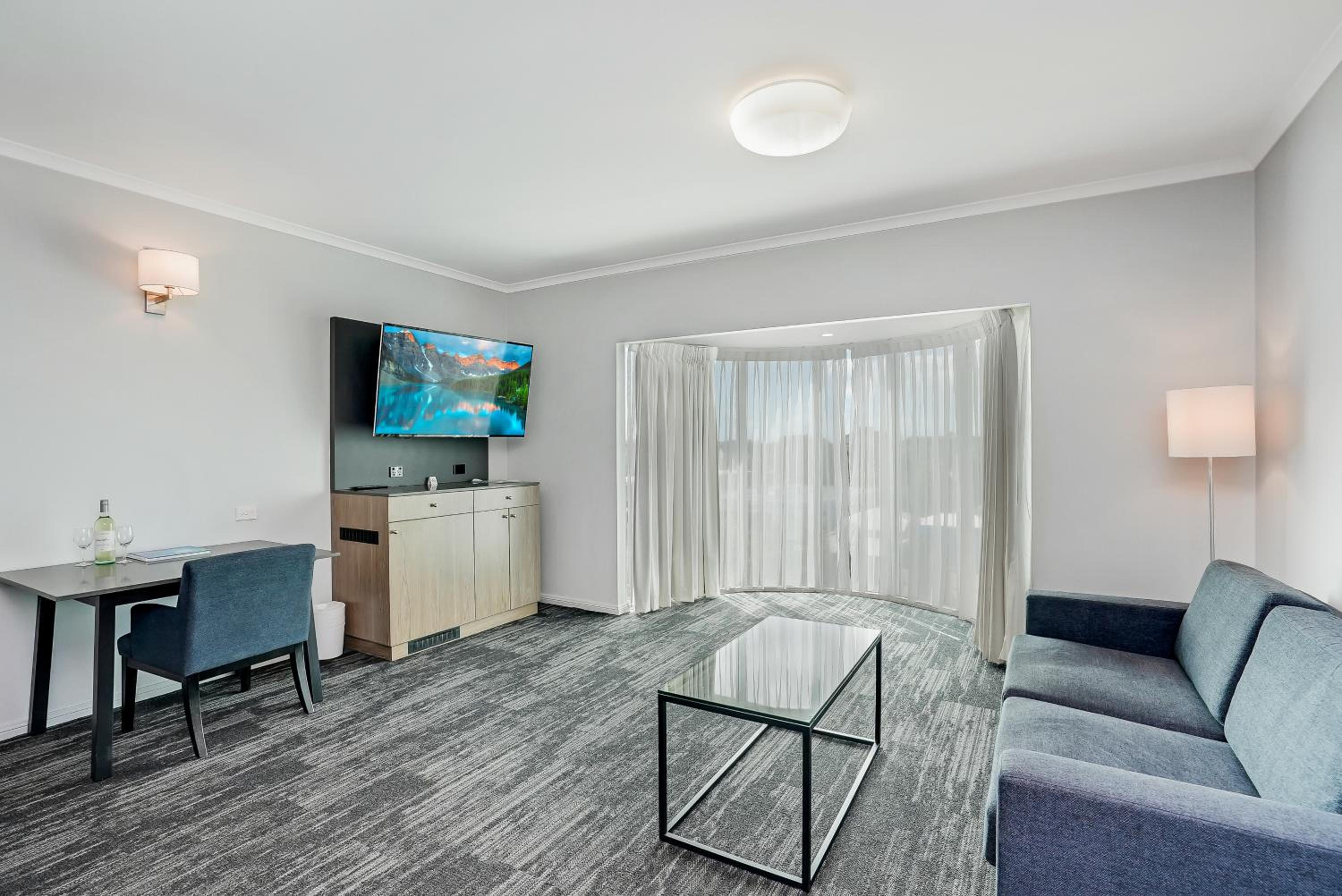 King Suite - Photo 4