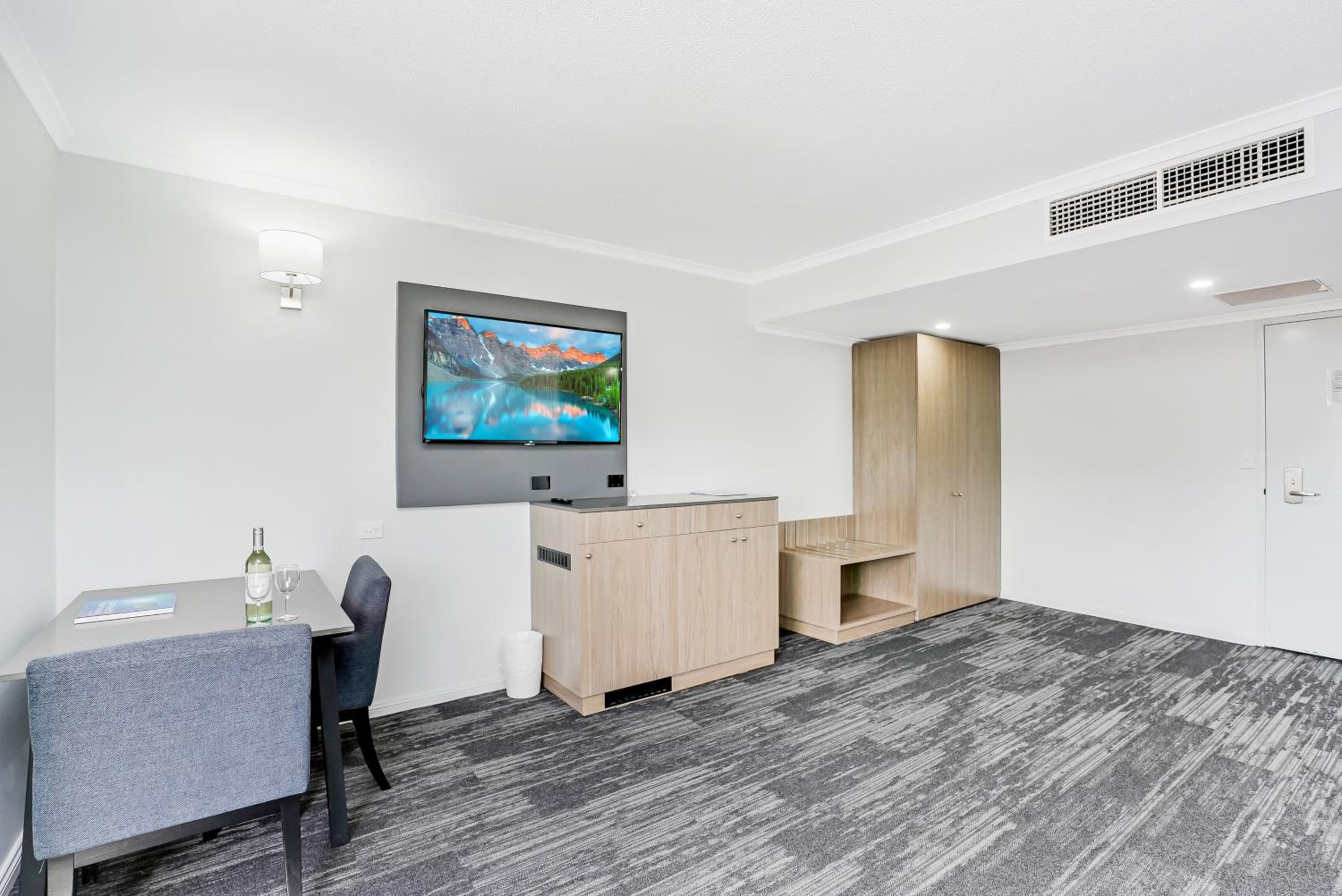 Executive King Room - Photo 3