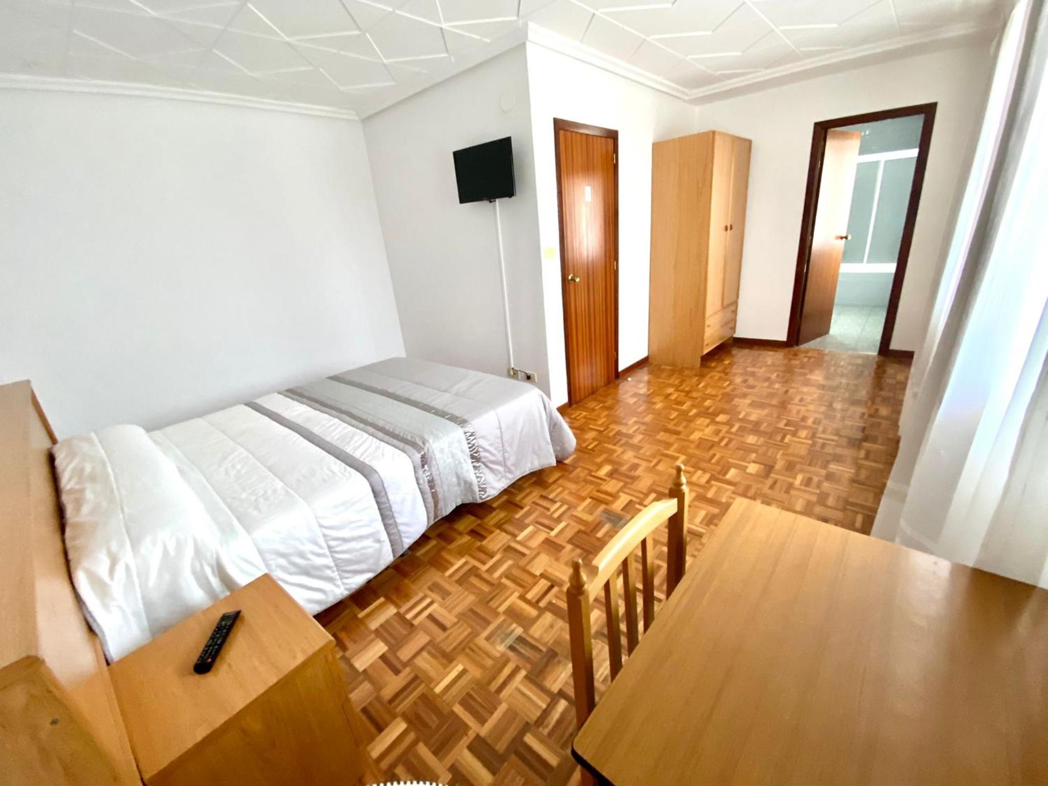 Habitación Doble con Baño Privado