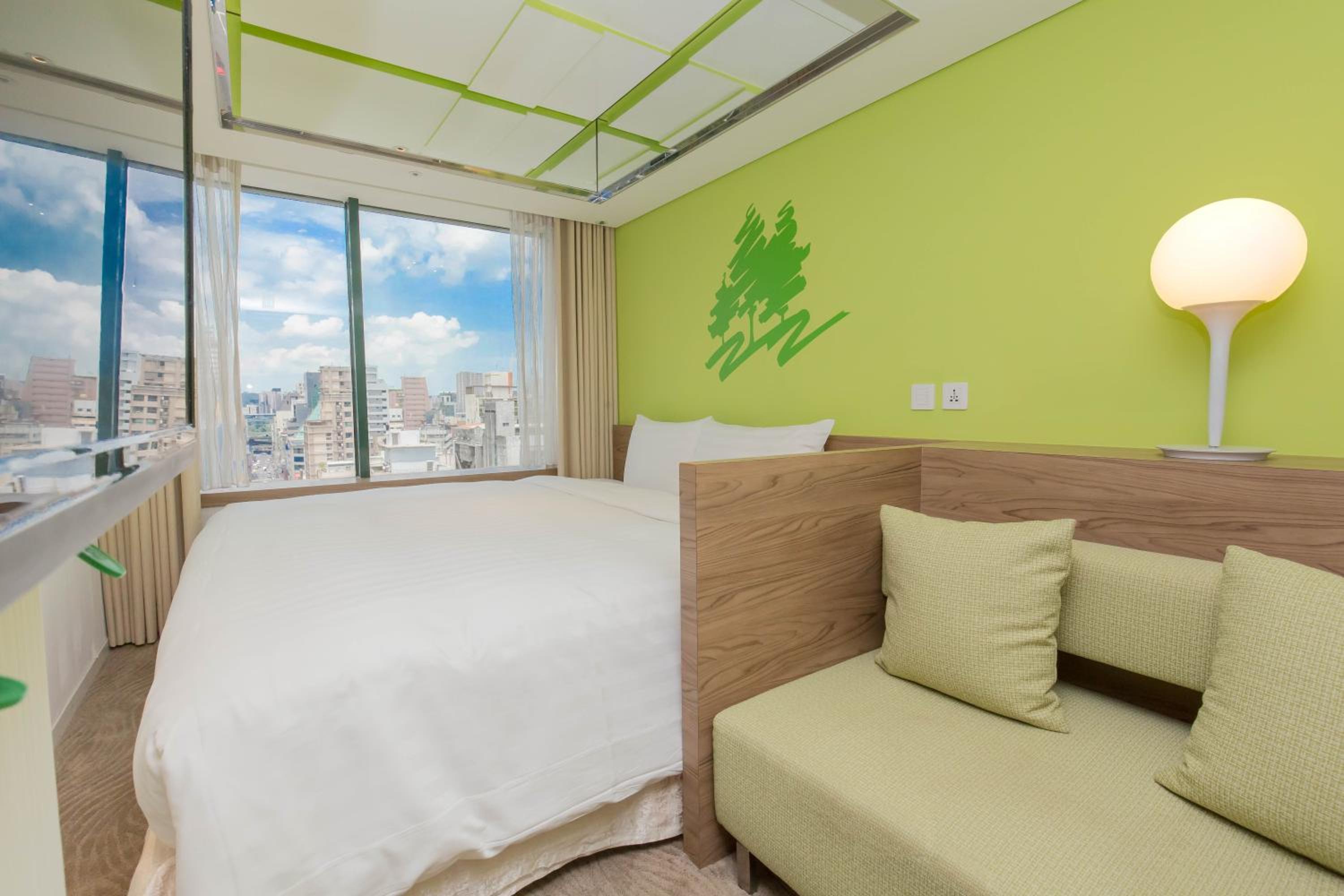 Classic Double Room with City View