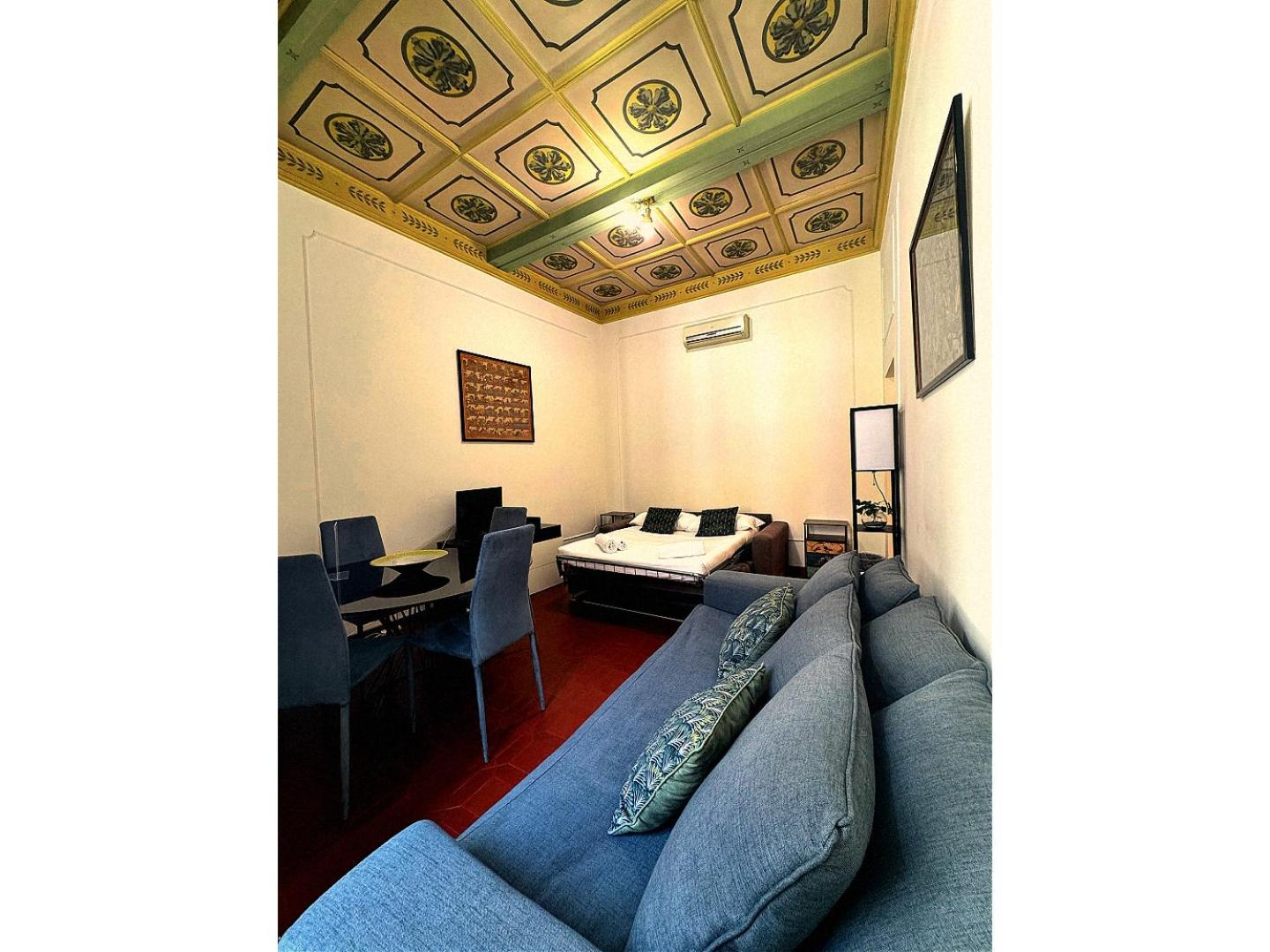 Apartment photo 2