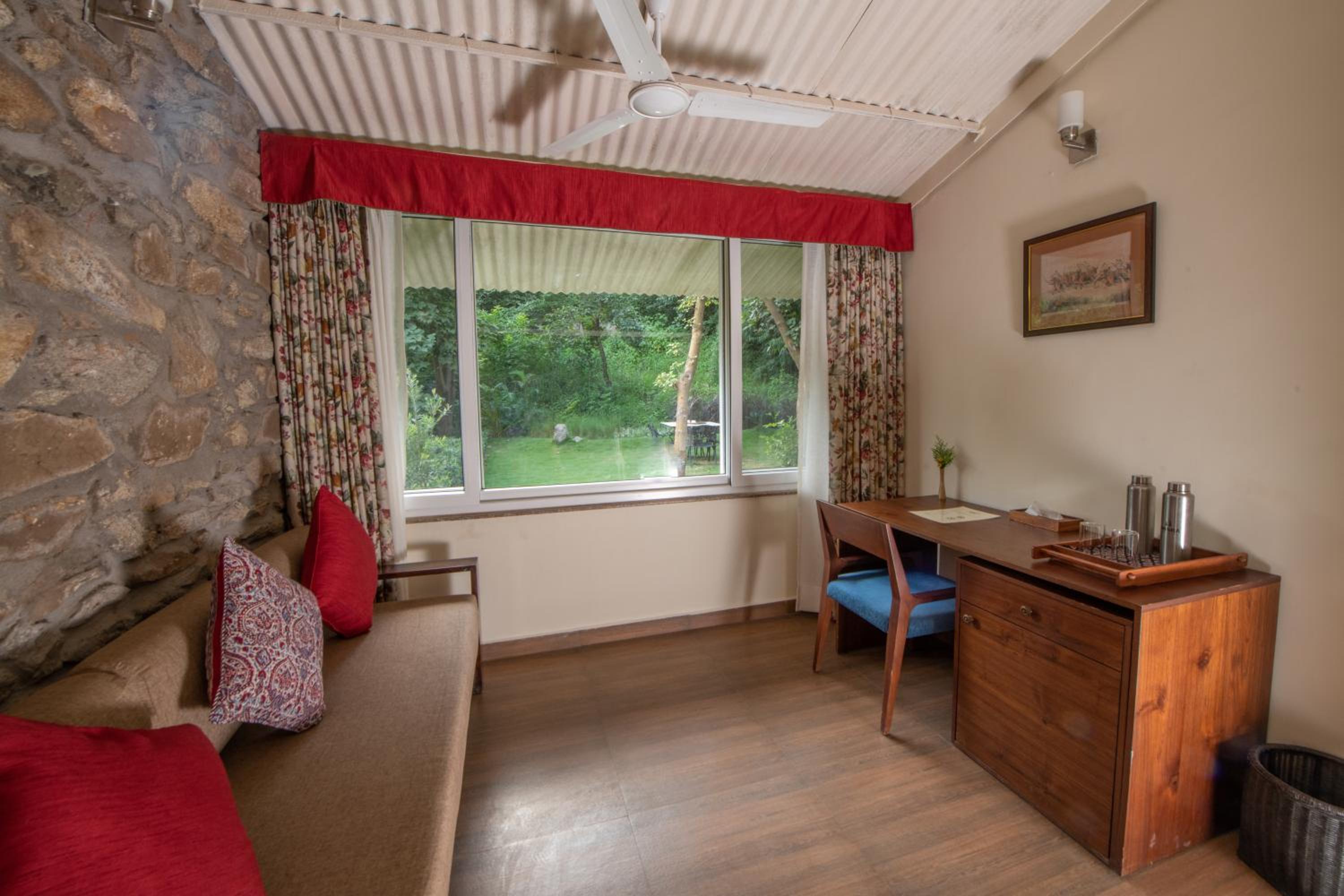 Cottage with Jungle View - Photo 8
