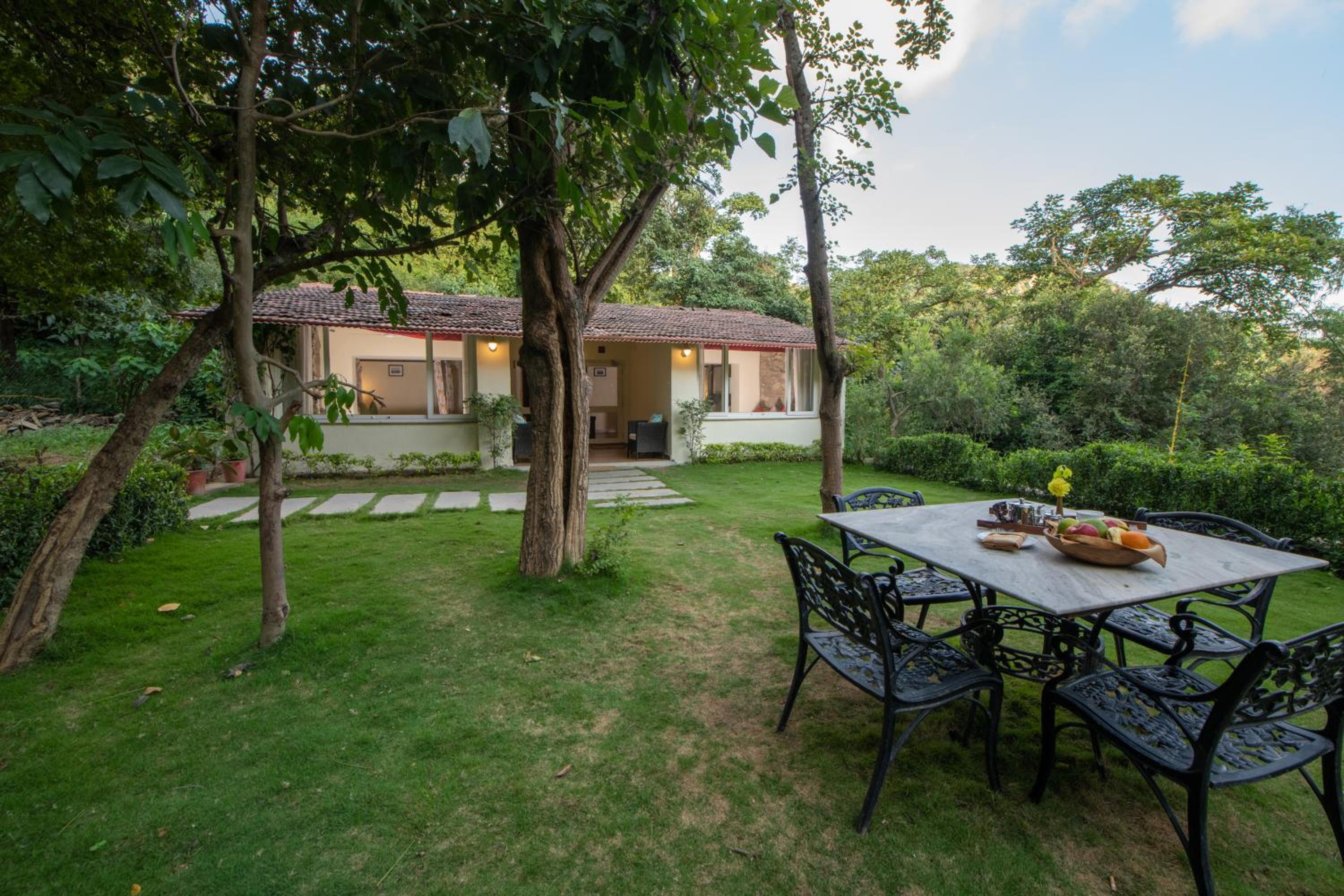 Cottage with Jungle View - Photo 4