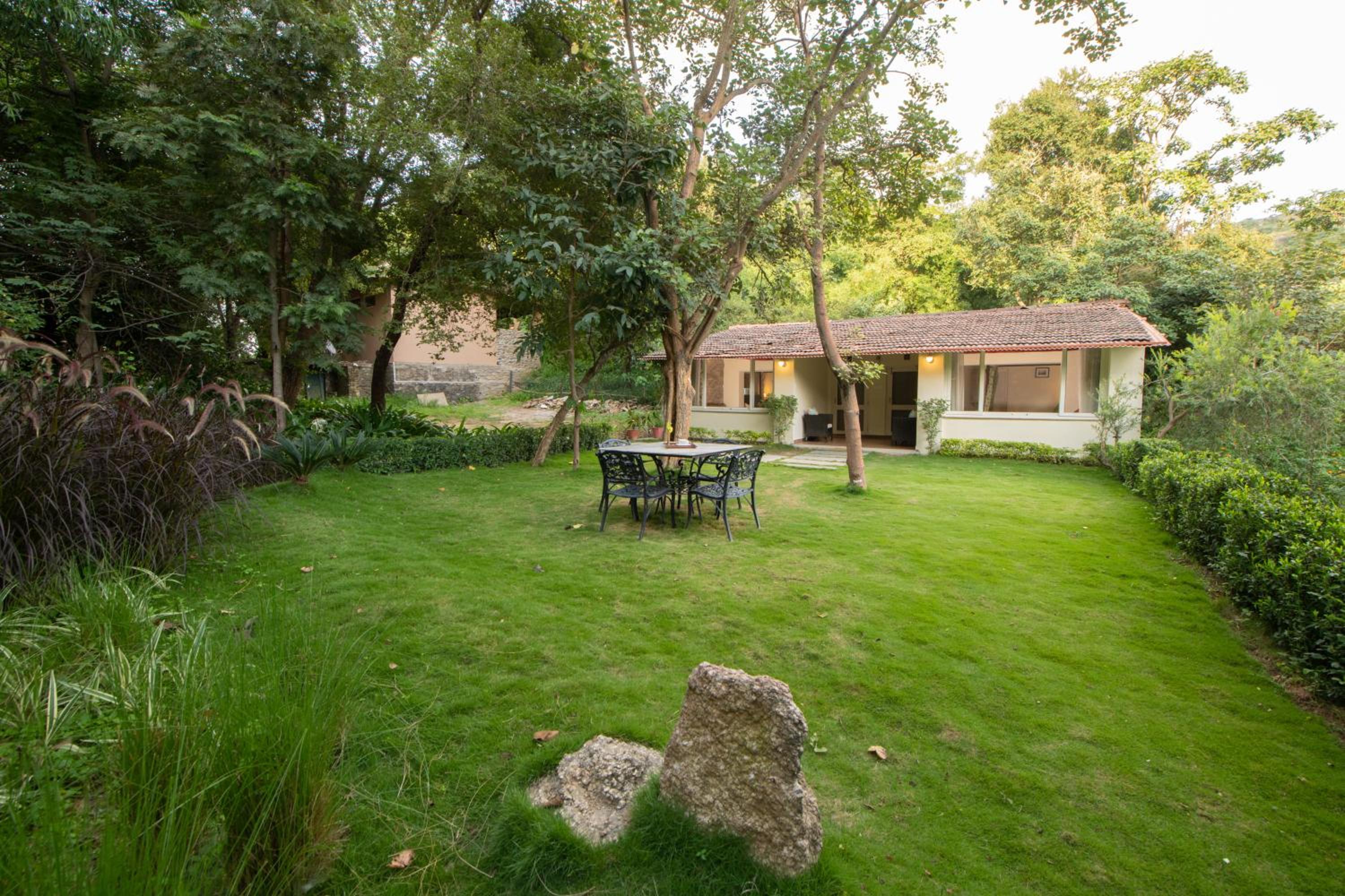 Cottage with Jungle View - Photo 3