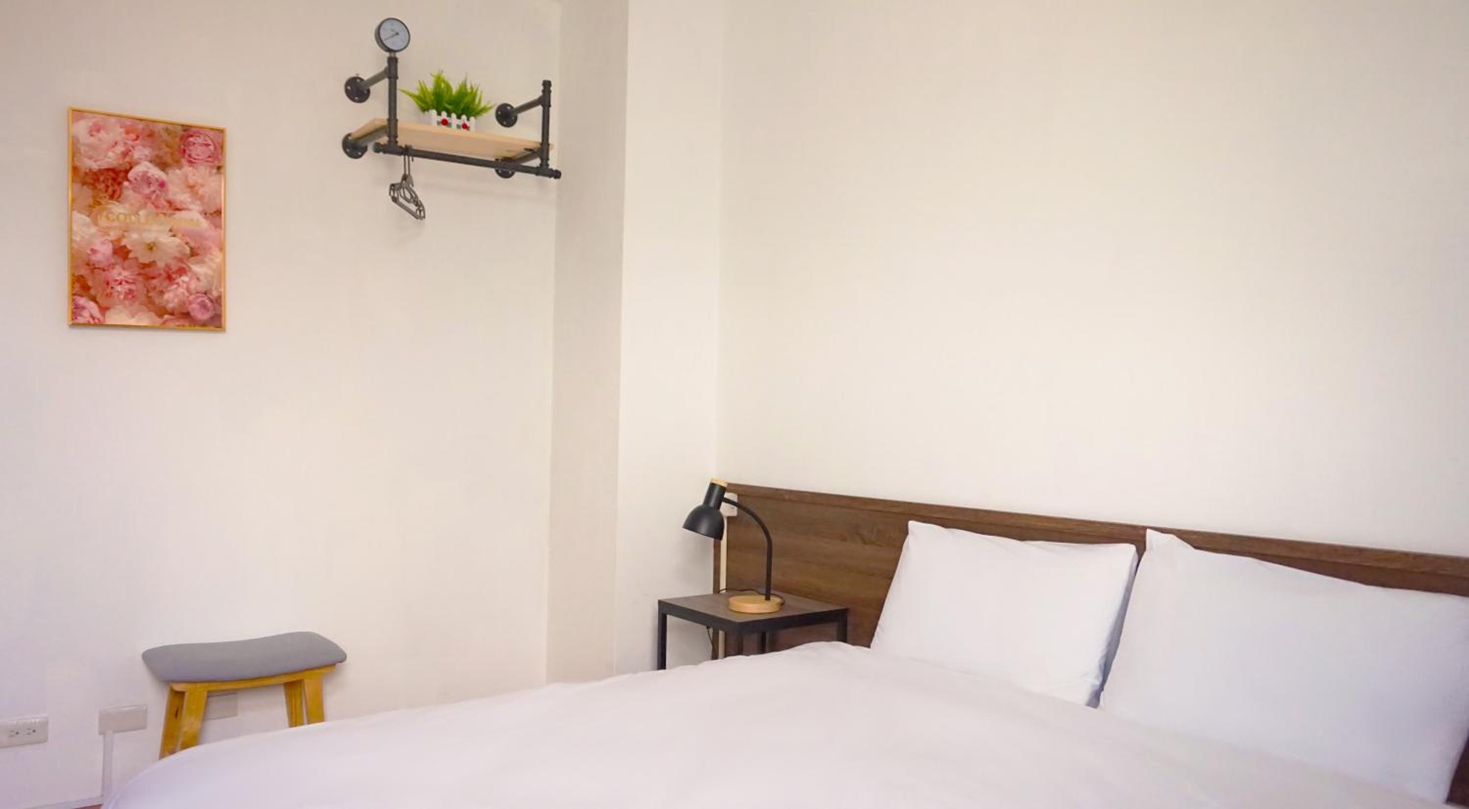 Standard Double Room - Photo 6