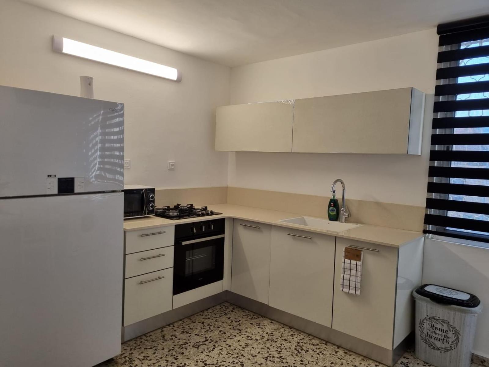 Two-Bedroom Apartment - Photo 2