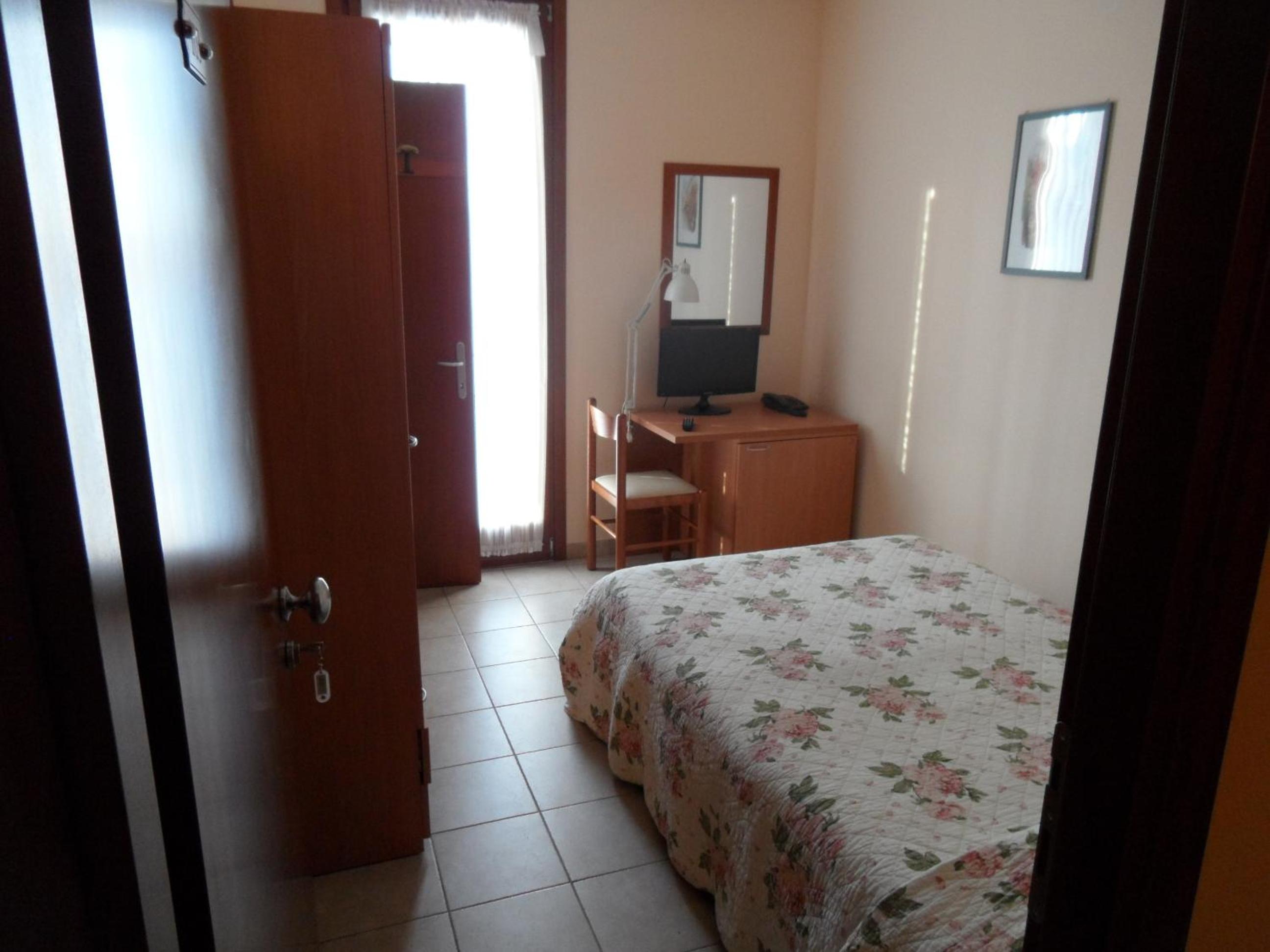 Single Room photo 1
