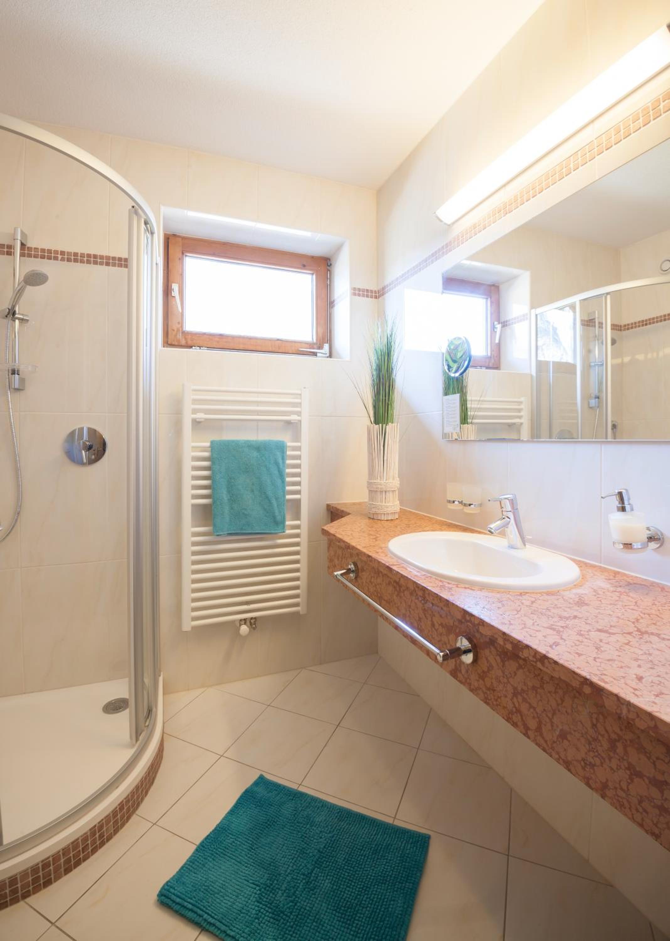 Standard Double Room - Photo 4