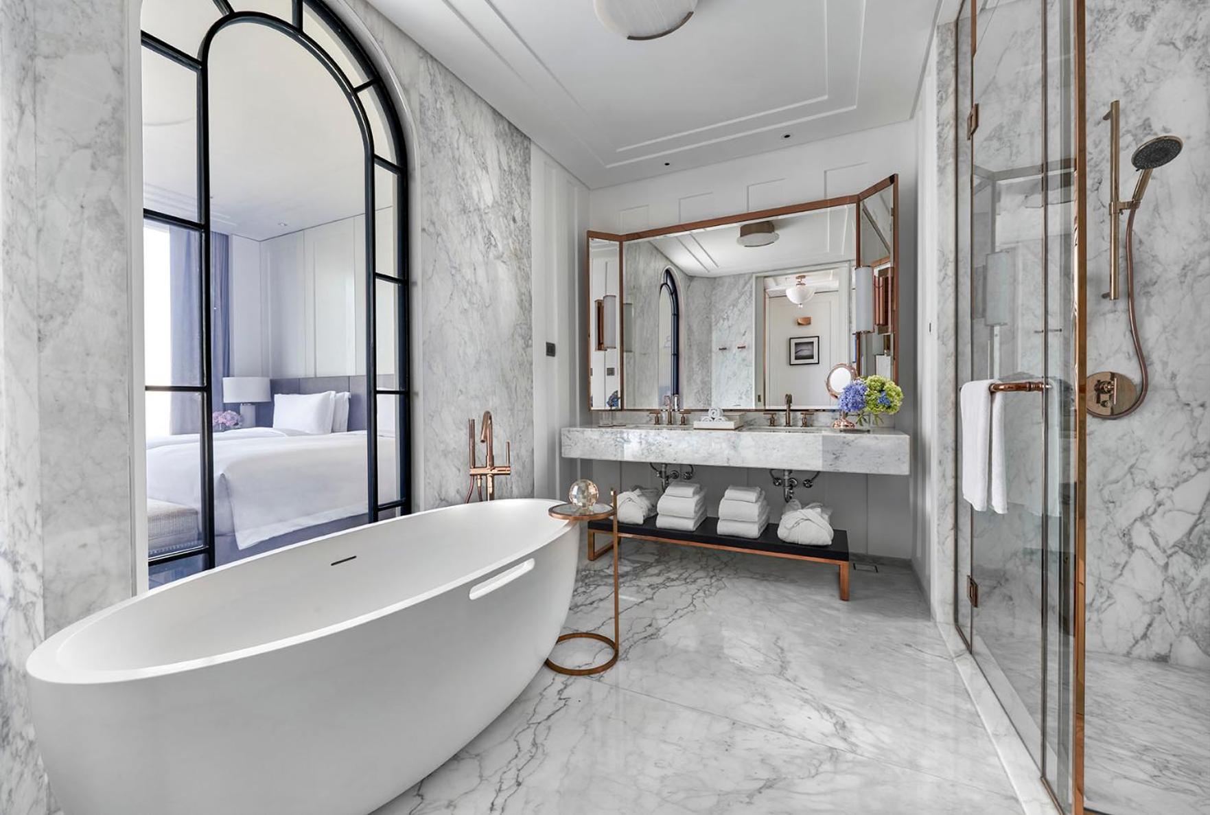Langham One Bedroom Suite - Photo 3