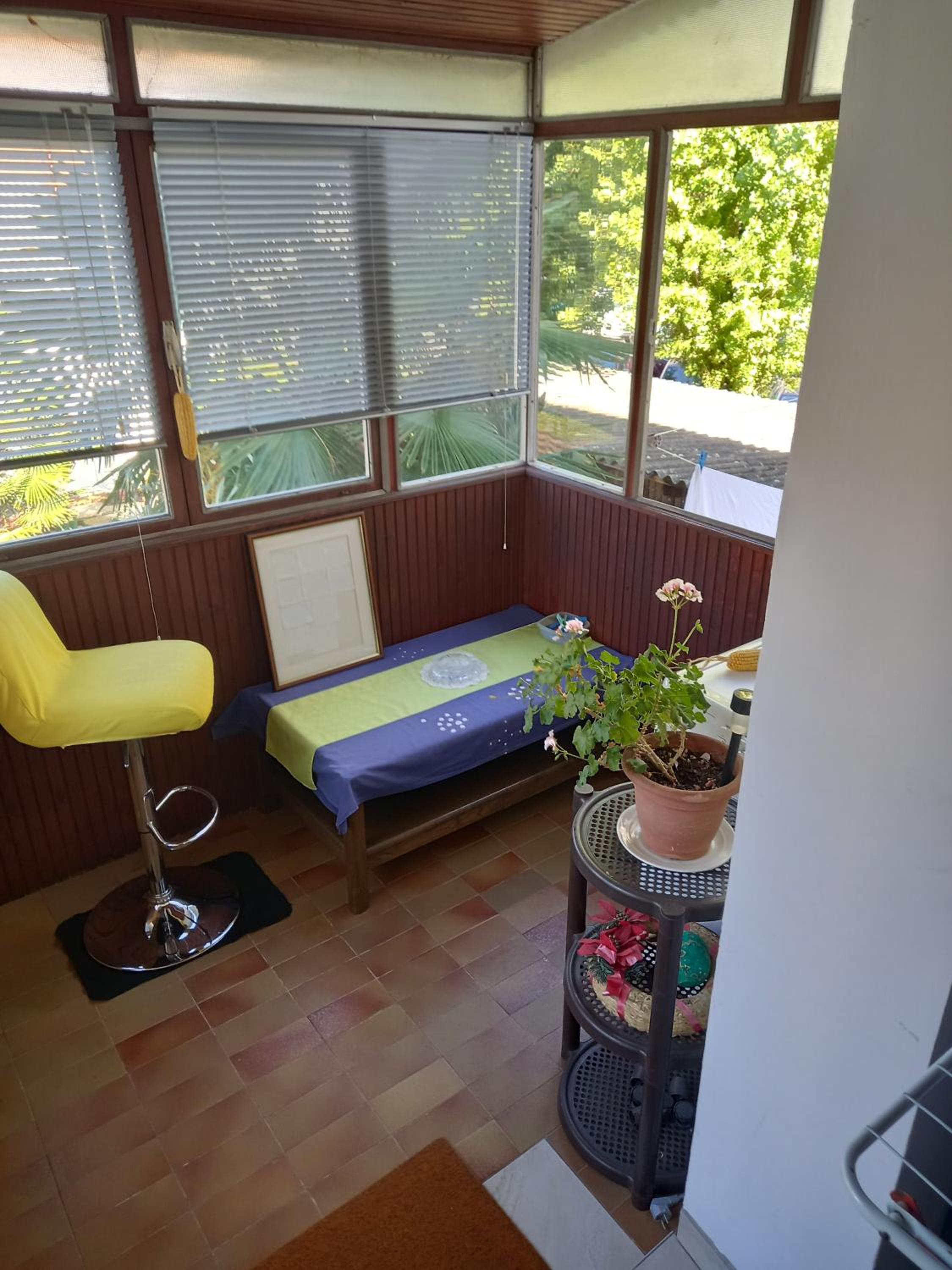 One-Bedroom Apartment - Photo 4