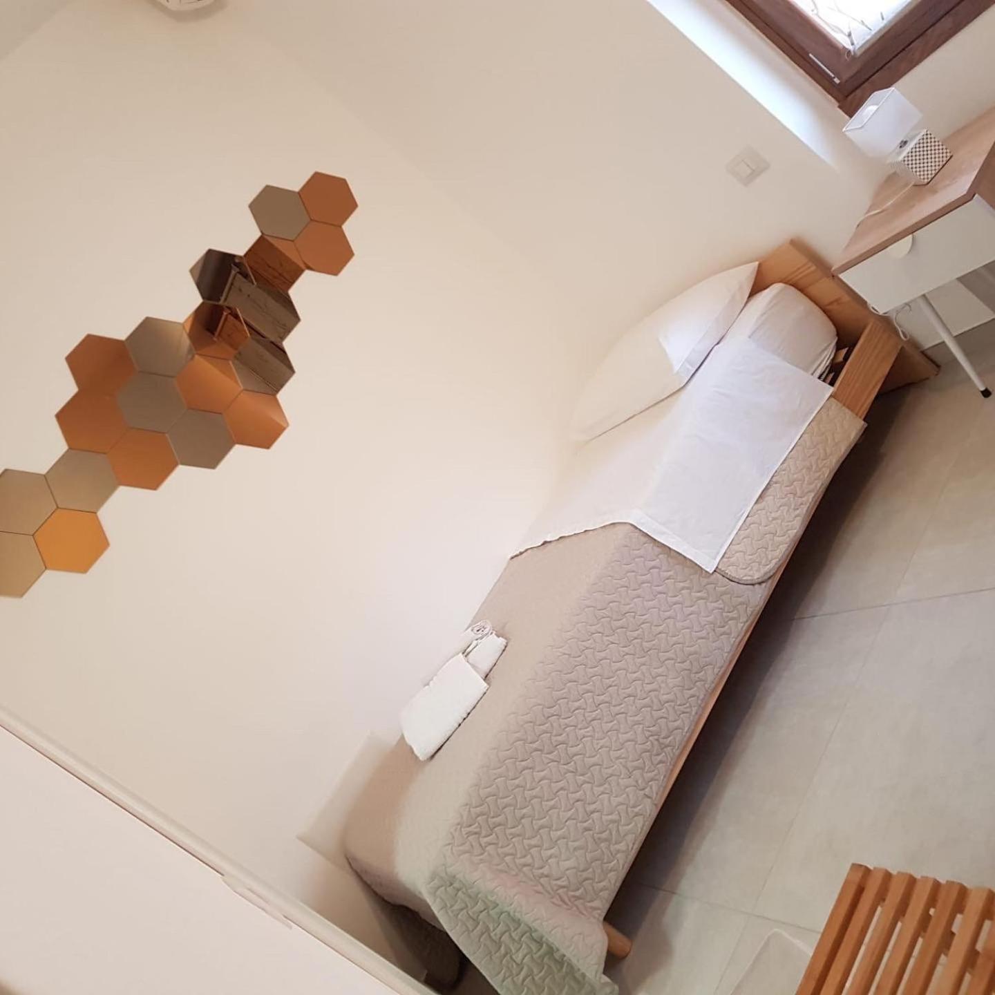 Standard Twin Room photo 1