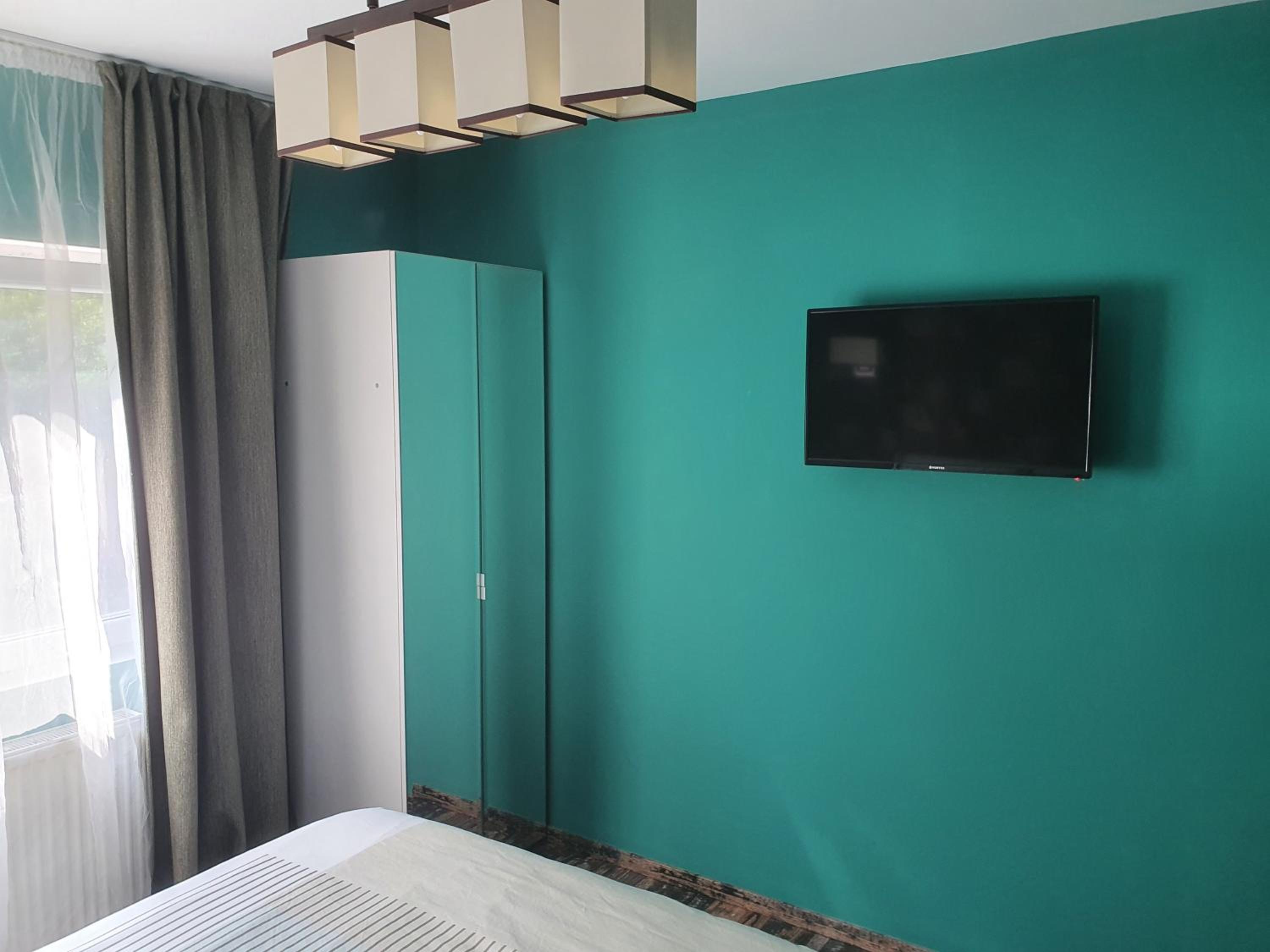 Two-Bedroom Apartment - Photo 3