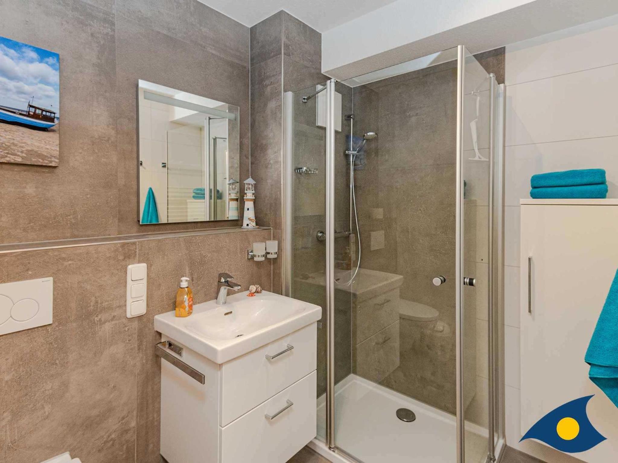 One-Bedroom Apartment with Sea View photo 2