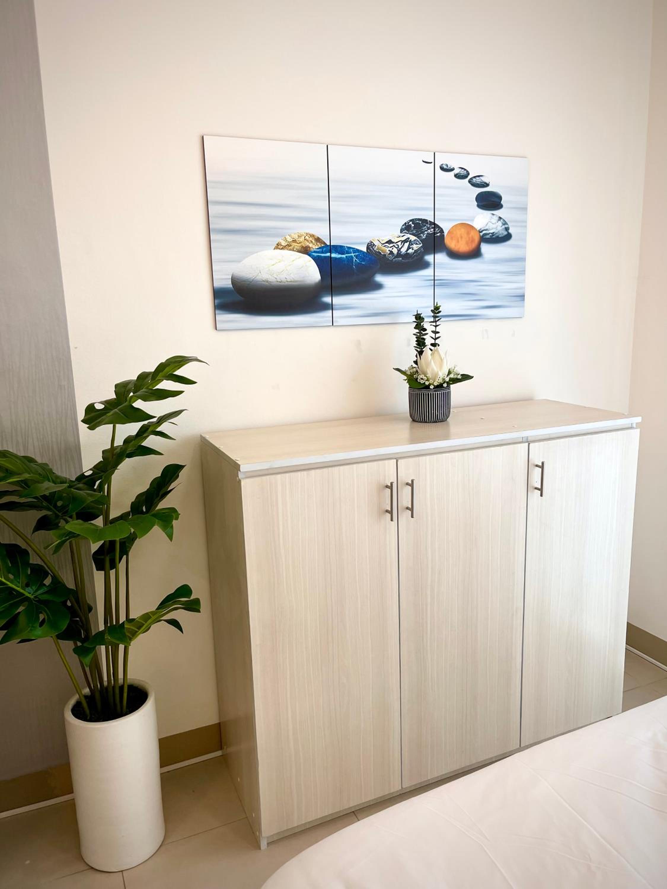 One-Bedroom Apartment - Photo 4