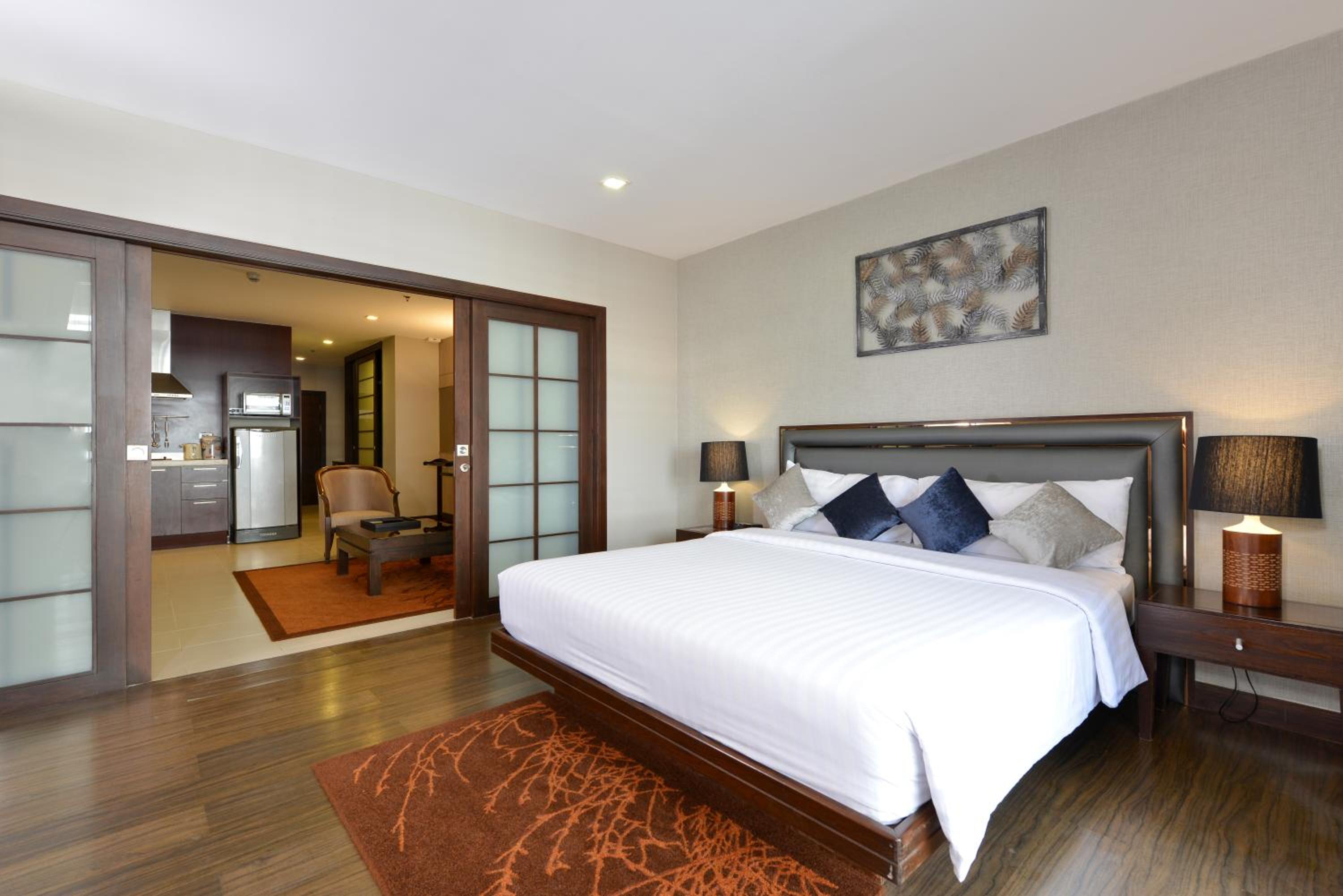 Deluxe Suite photo 2
