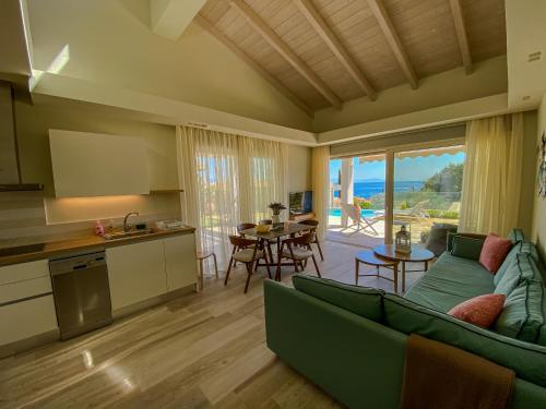 Villa with Private Pool photo 2