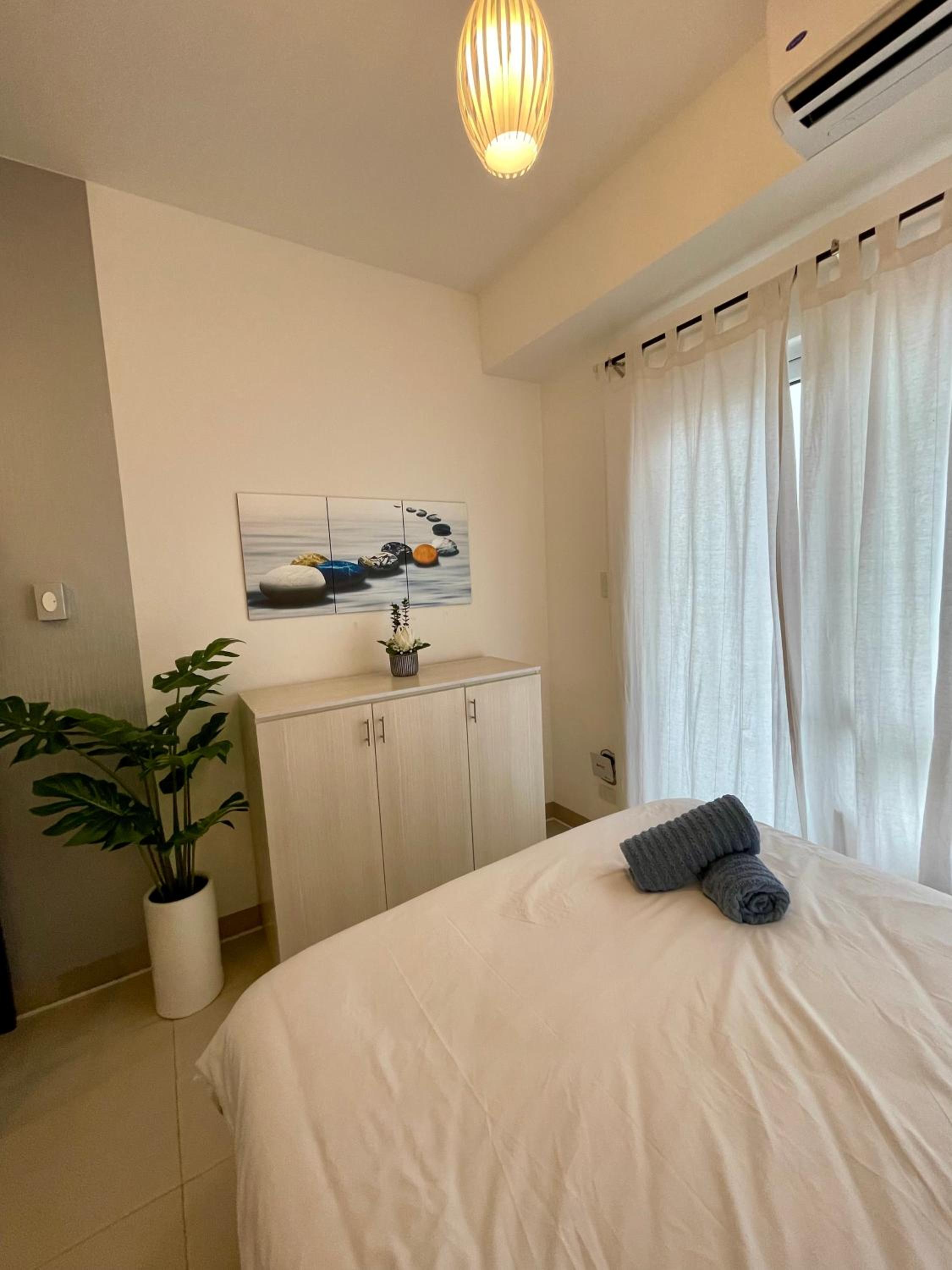 One-Bedroom Apartment - Photo 10