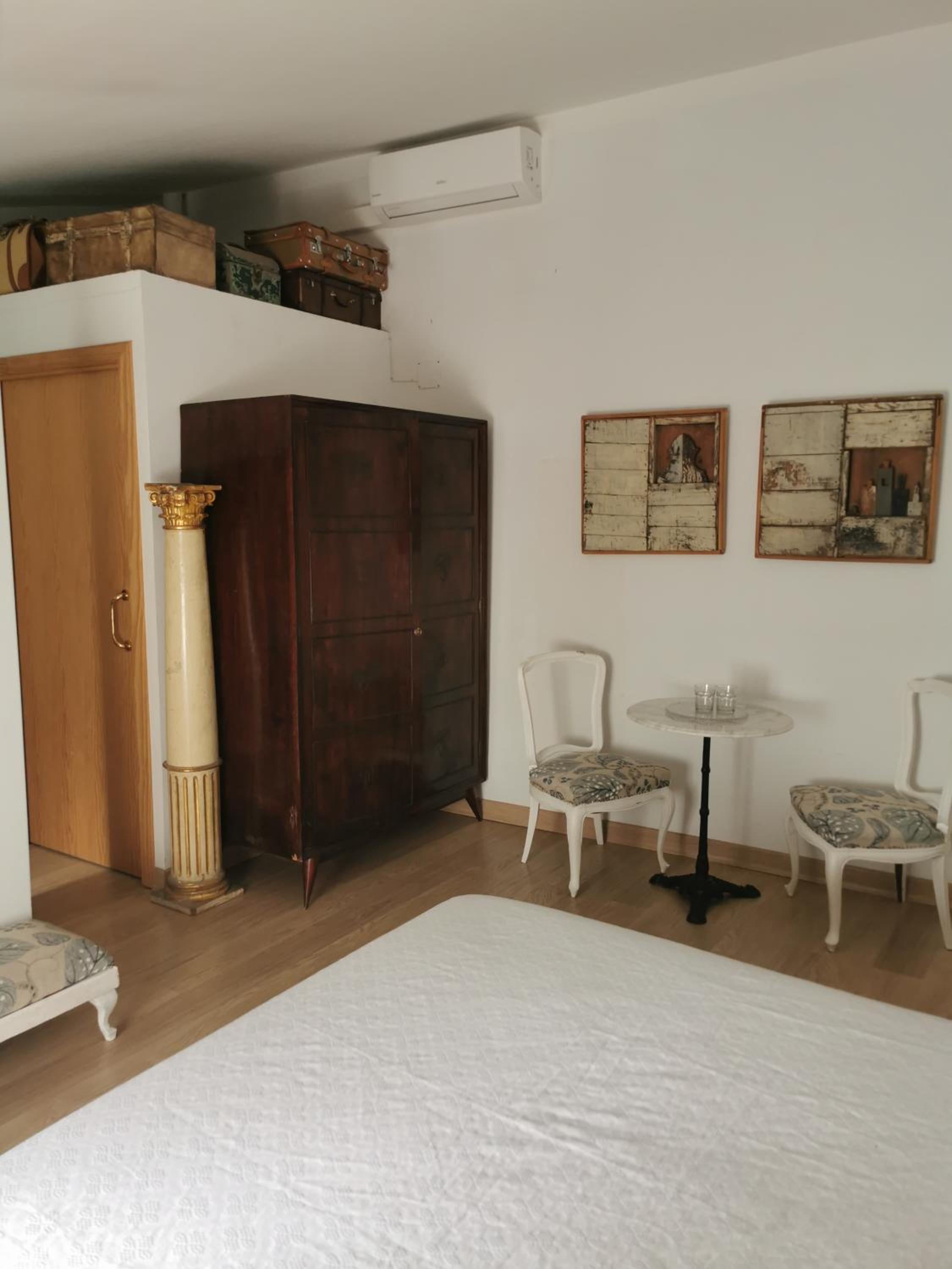 Double Room - Photo 9