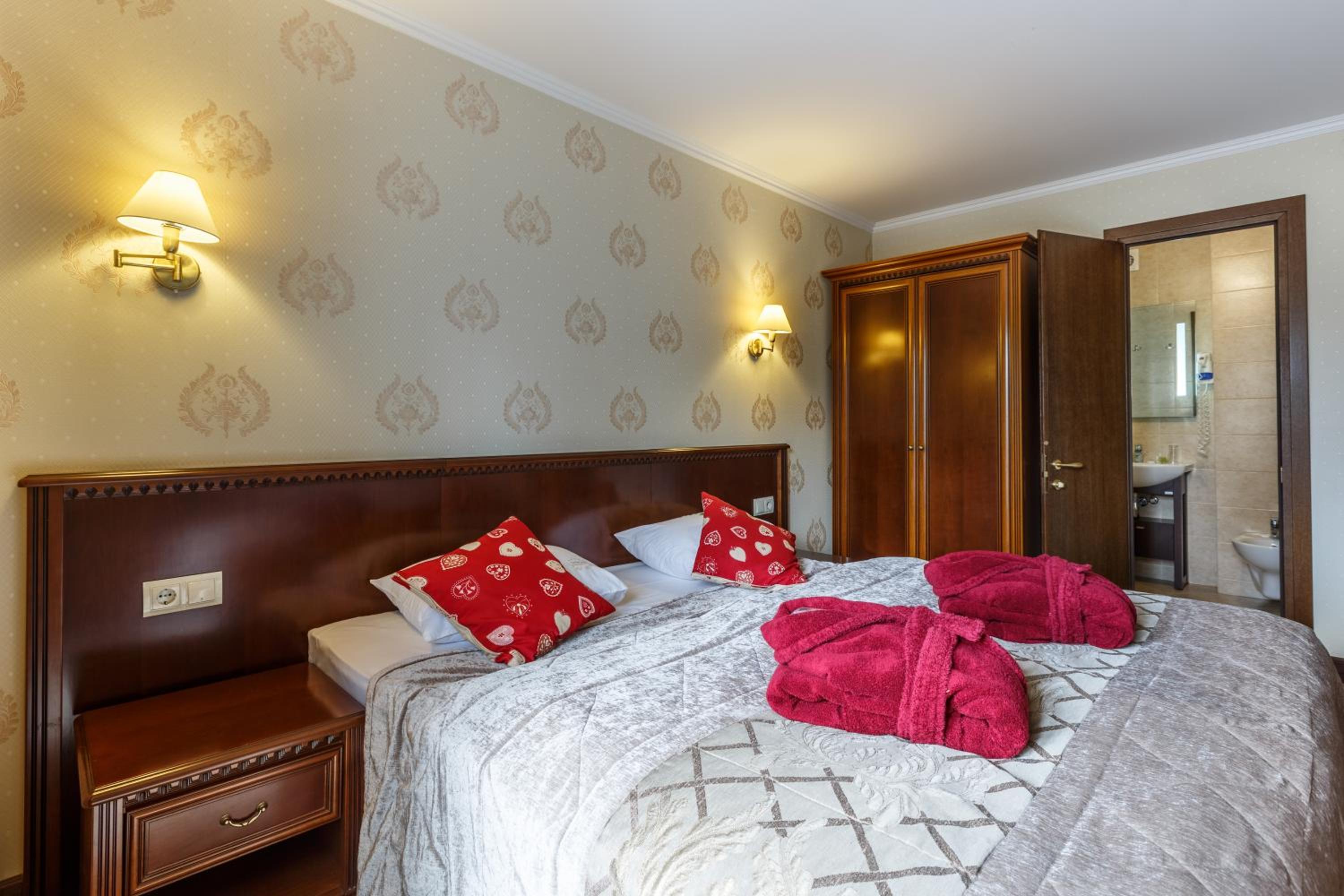 Suite with Balcony and Spa Access