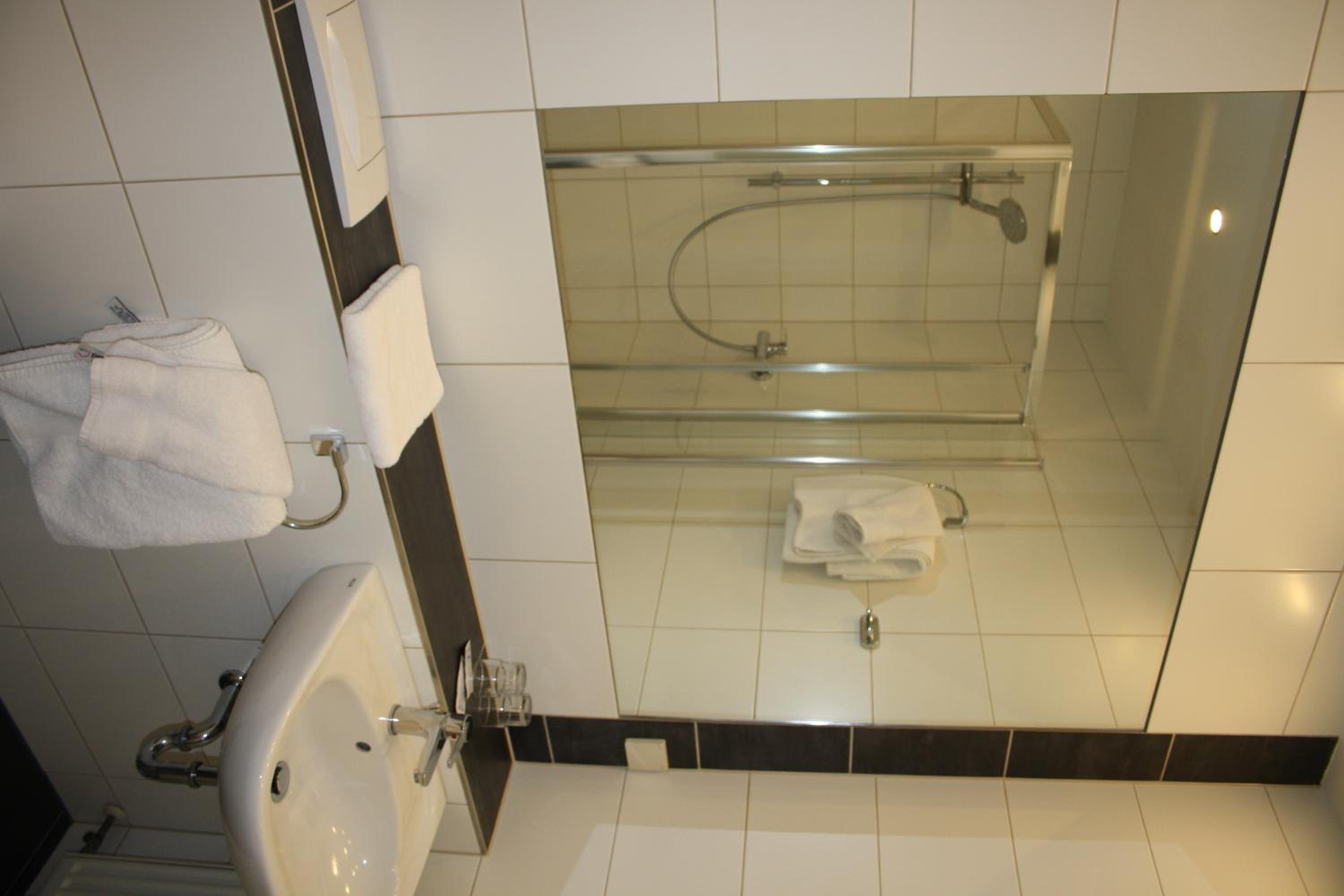Single Room photo 3