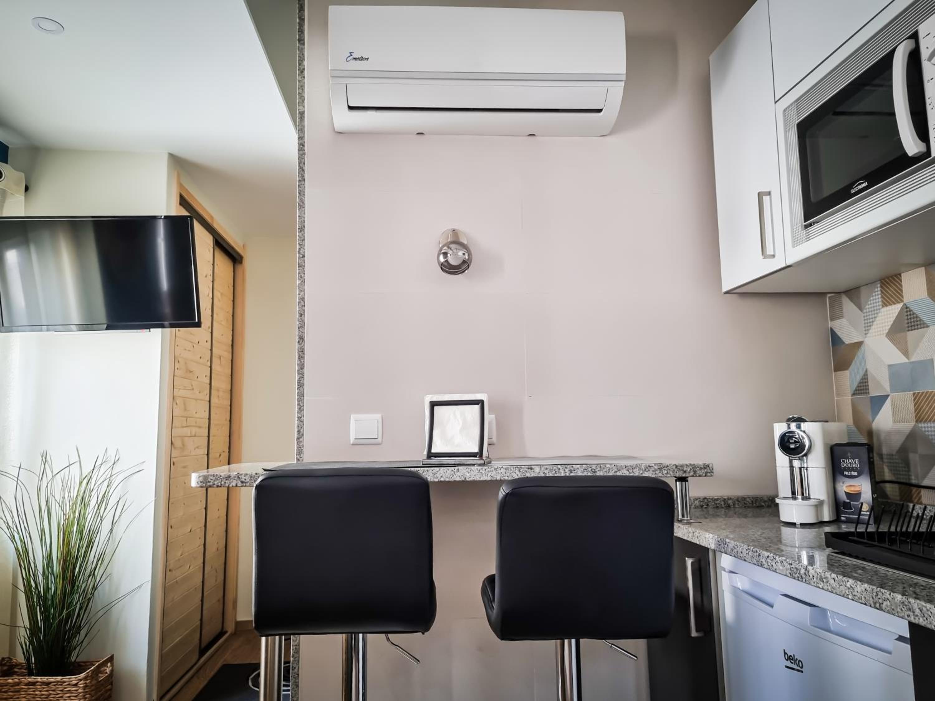 One-Bedroom House - Photo 14