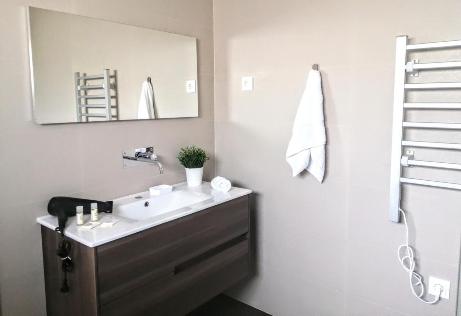 Suite with Mountain View photo 2