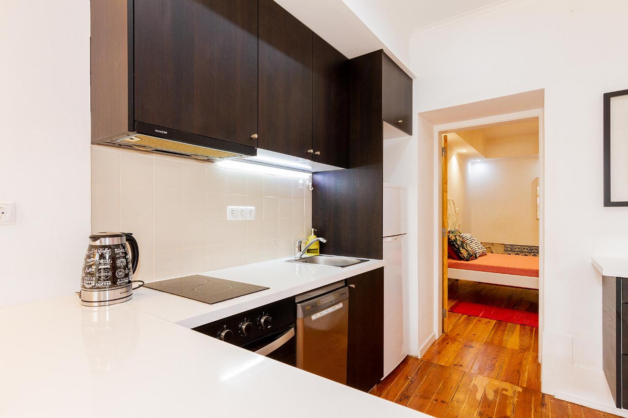 One-Bedroom Apartment - Photo 2
