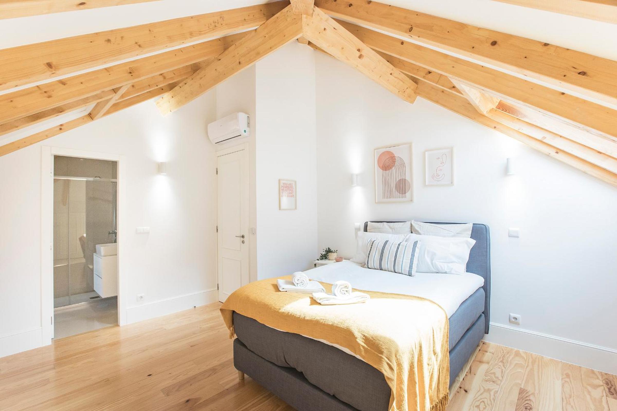 Three-Bedroom Apartment - Photo 10