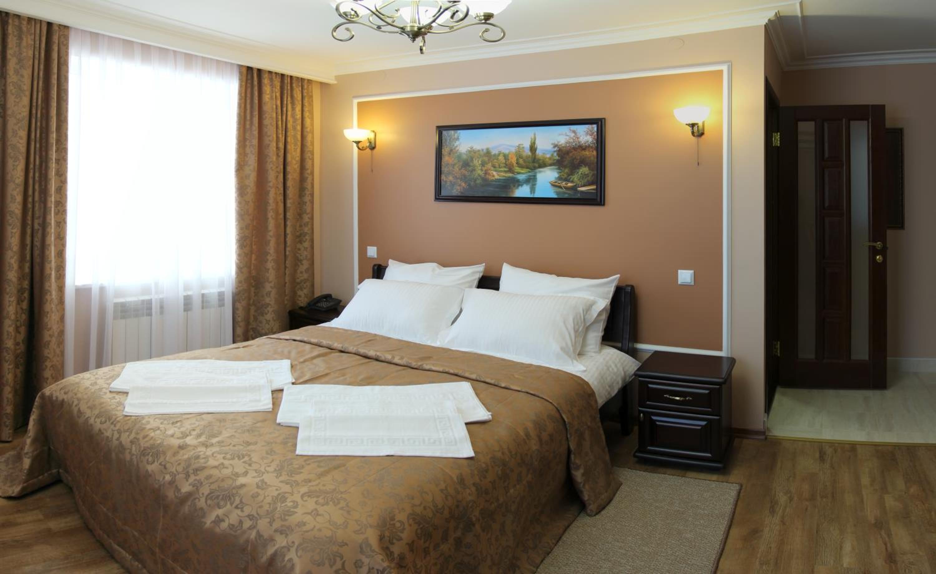 Superior King Room
